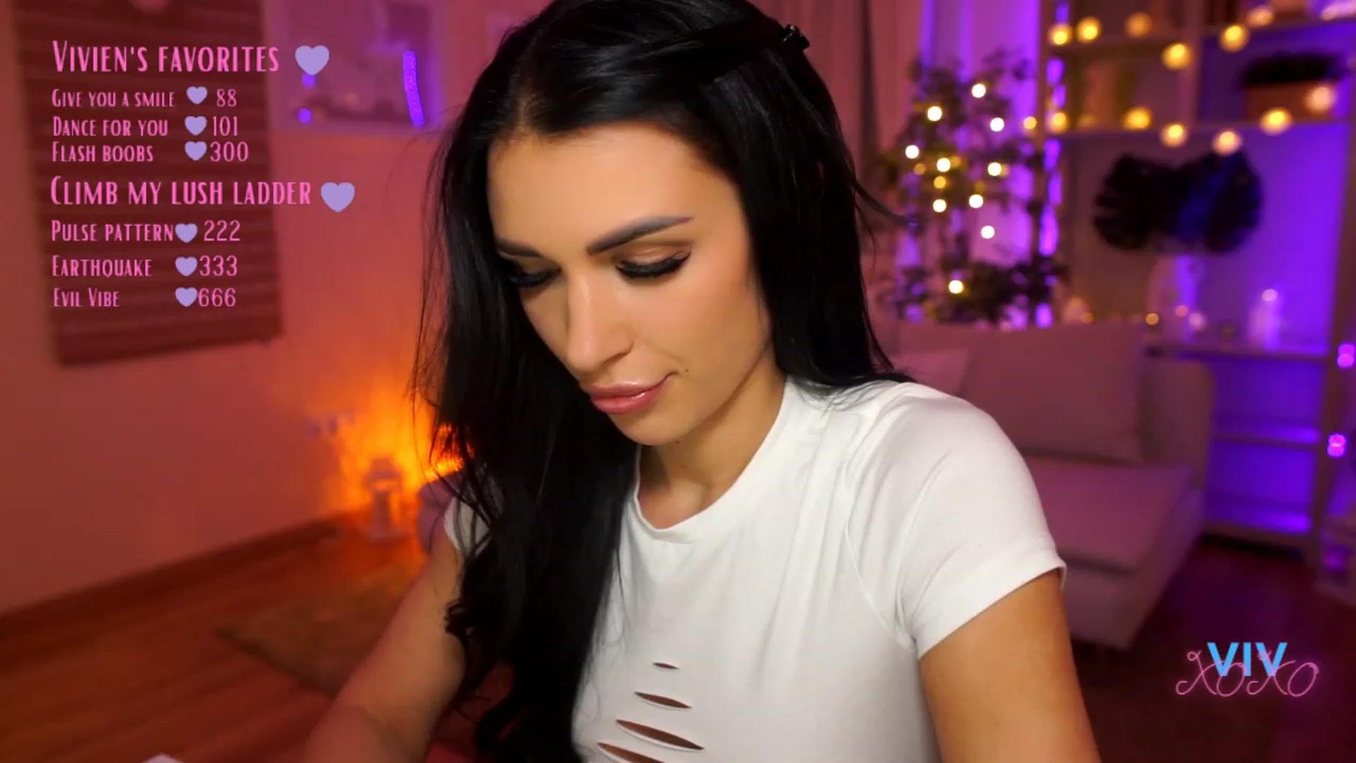 Gallery image thumbnail from kerelai's myfreecams stream on, 03/27/2023, 17:48 image 1 of 20