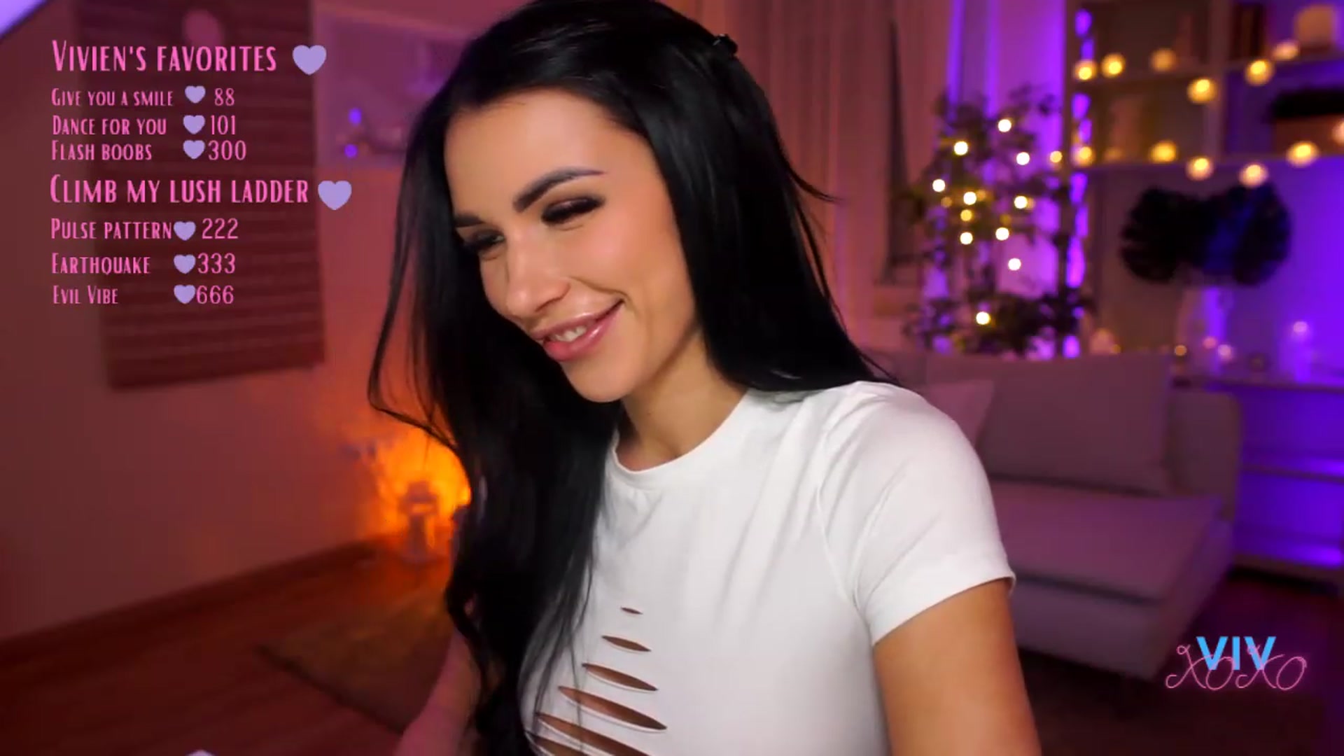 Gallery image thumbnail from kerelai's myfreecams stream on, 03/27/2023, 17:48 image 18 of 20