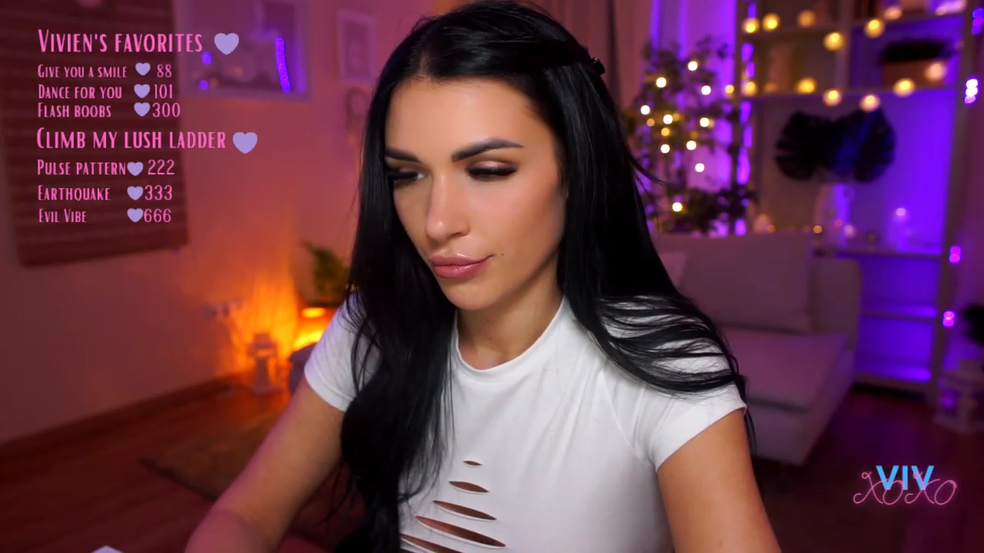 Gallery image thumbnail from kerelai's myfreecams stream on, 03/27/2023, 17:48 image 15 of 20