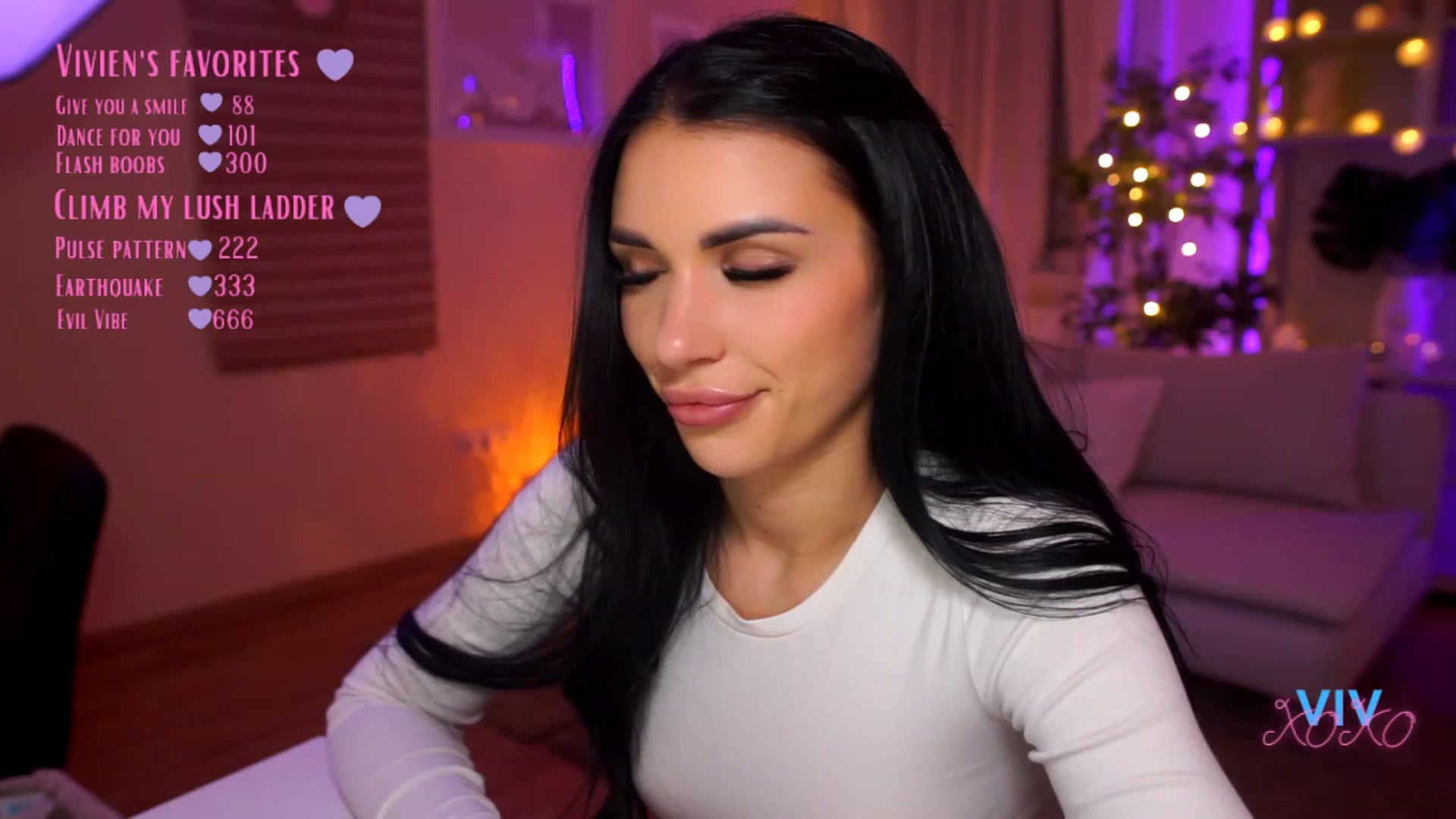 Gallery image thumbnail from kerelai's myfreecams stream on, 03/27/2023, 20:21 image 4 of 20
