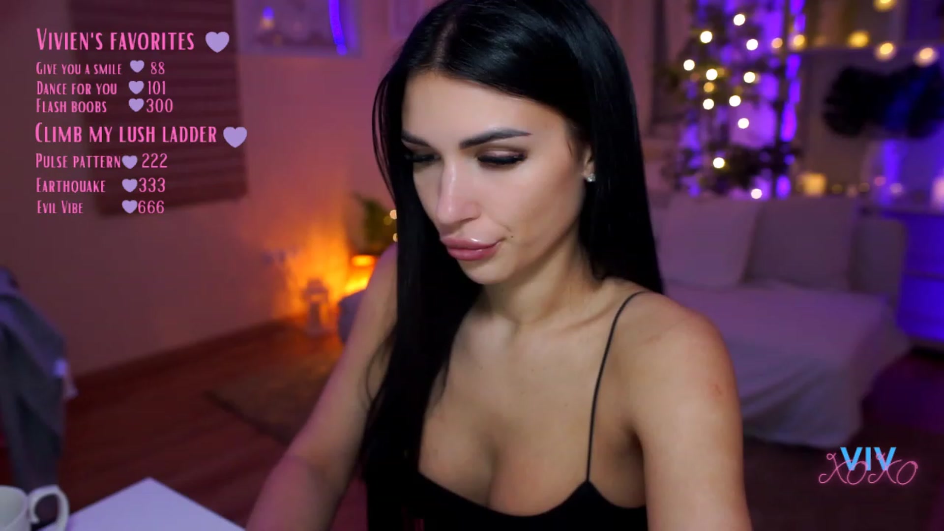 Gallery image thumbnail from kerelai's myfreecams stream on, 03/28/2023, 11:13 image 6 of 20