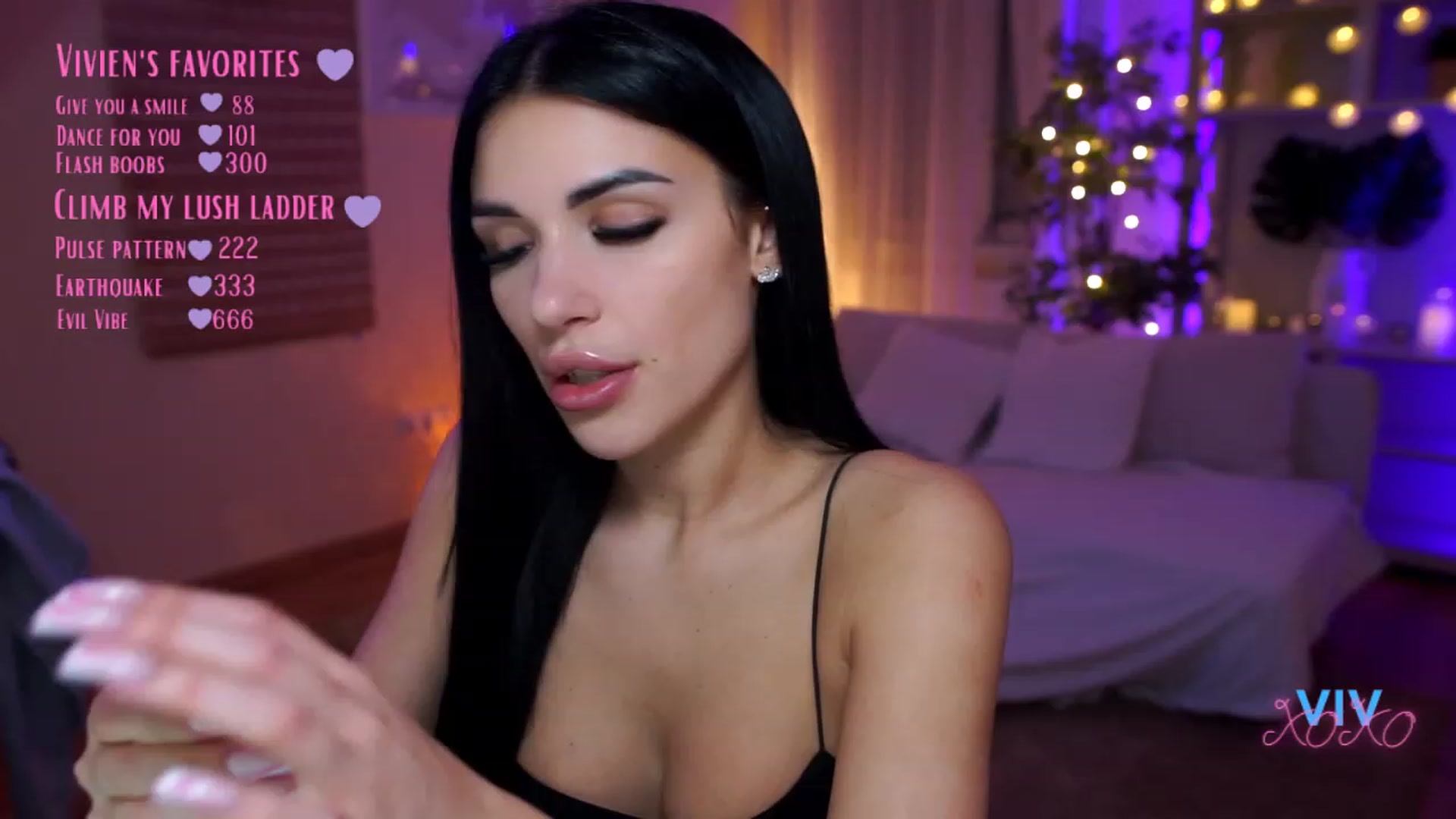 Gallery image thumbnail from kerelai's myfreecams stream on, 03/28/2023, 11:13 image 10 of 20