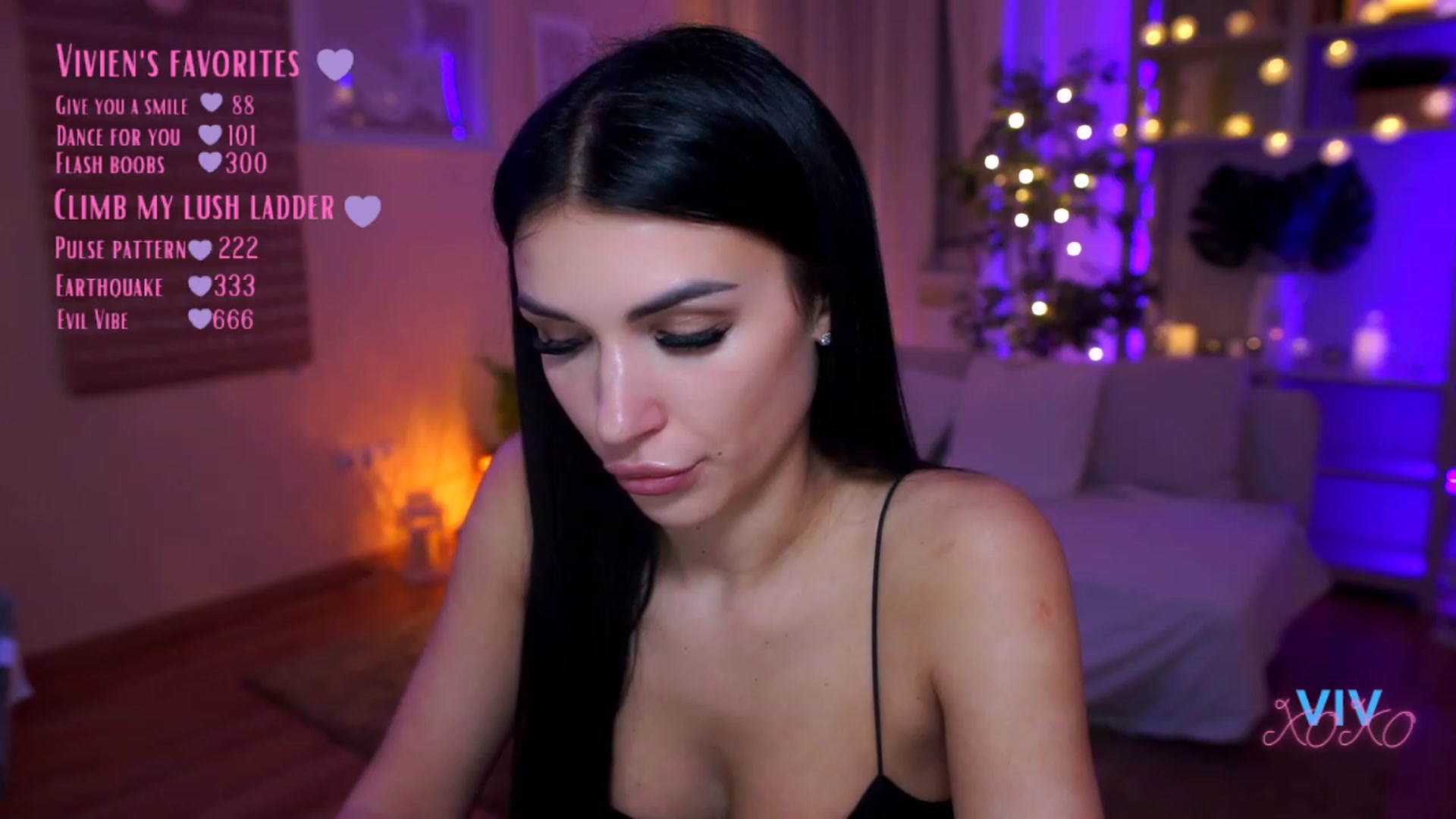 Gallery image thumbnail from kerelai's myfreecams stream on, 03/28/2023, 11:58 image 3 of 20