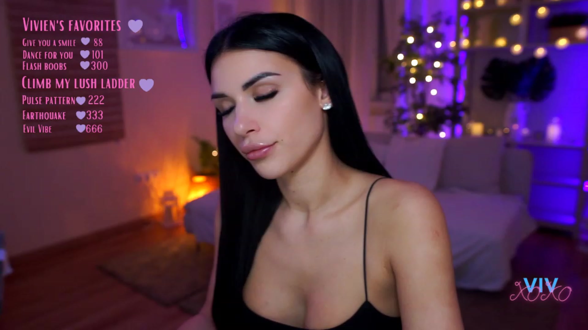 Gallery image thumbnail from kerelai's myfreecams stream on, 03/28/2023, 11:58 image 10 of 20