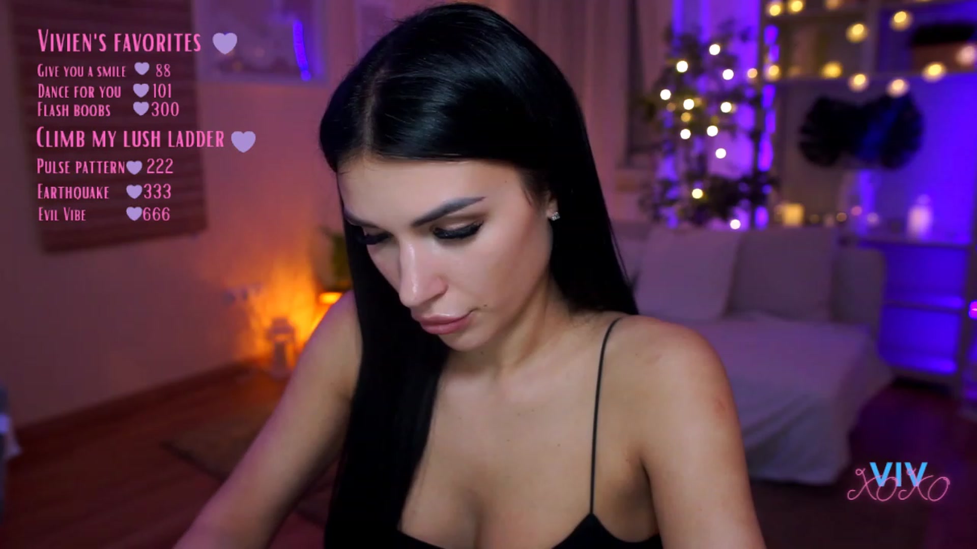 Gallery image thumbnail from kerelai's myfreecams stream on, 03/28/2023, 11:58 image 8 of 20