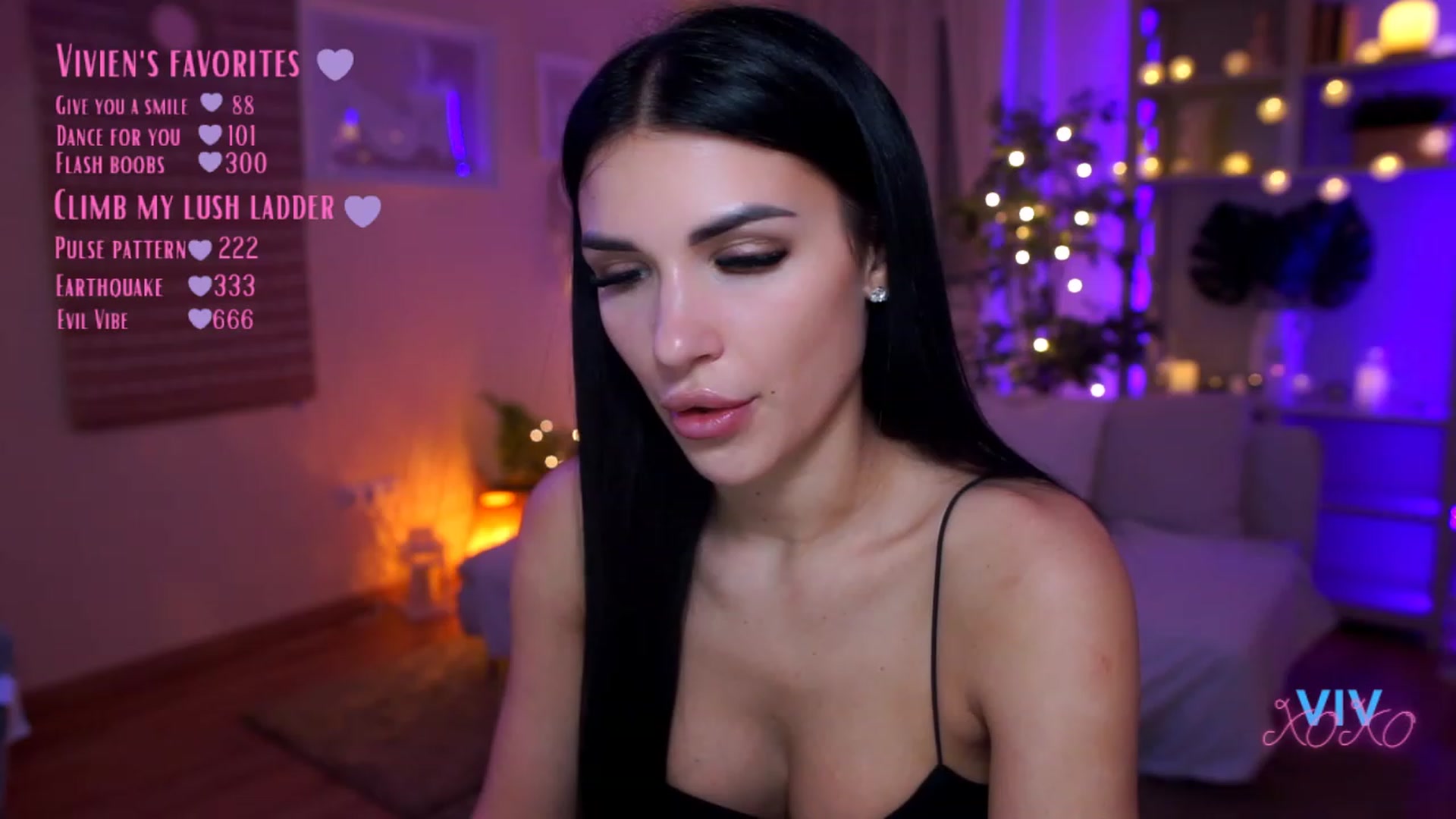 Gallery image thumbnail from kerelai's myfreecams stream on, 03/28/2023, 11:58 image 2 of 20