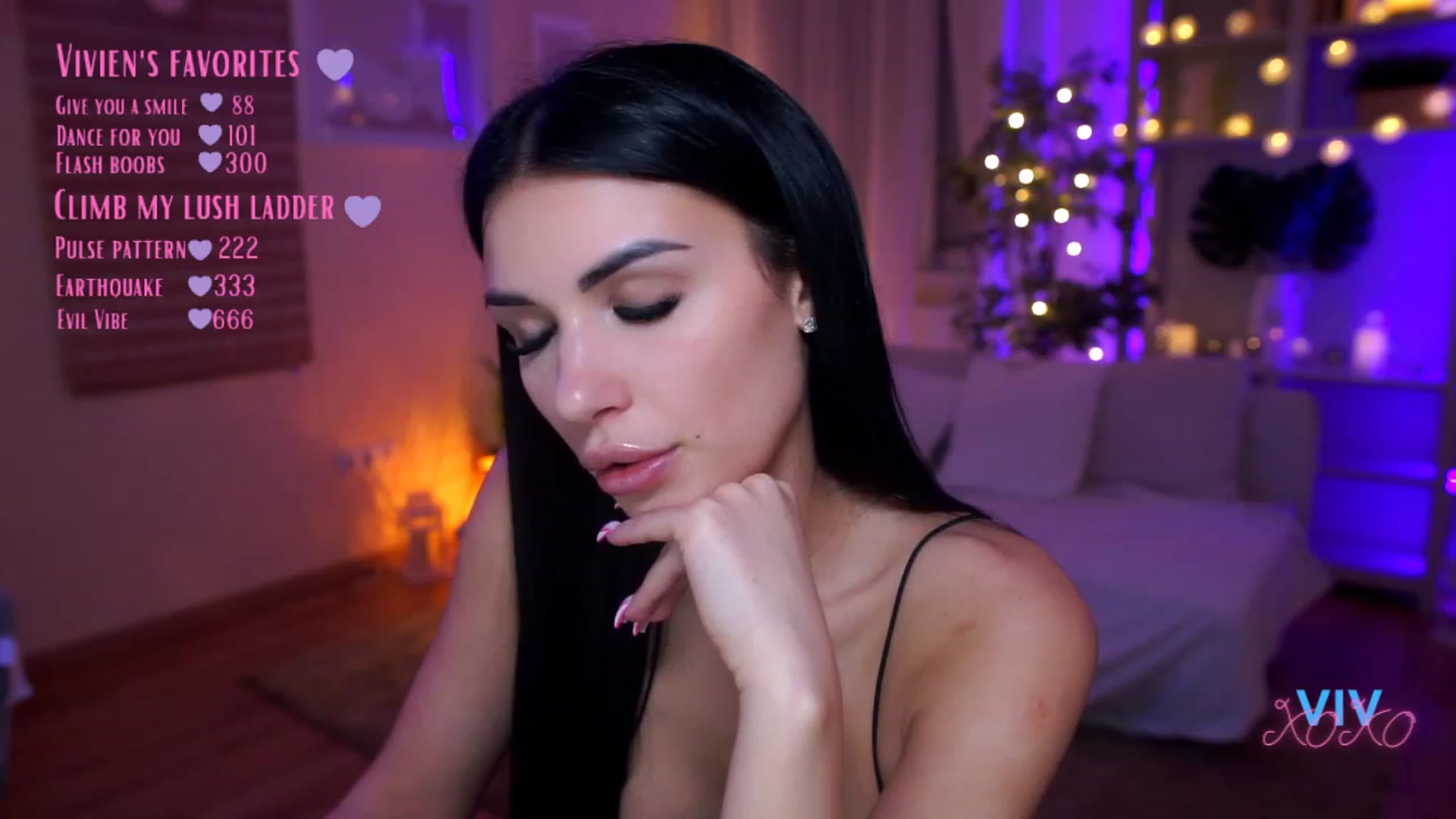 Gallery image thumbnail from kerelai's myfreecams stream on, 03/28/2023, 11:58 image 4 of 20