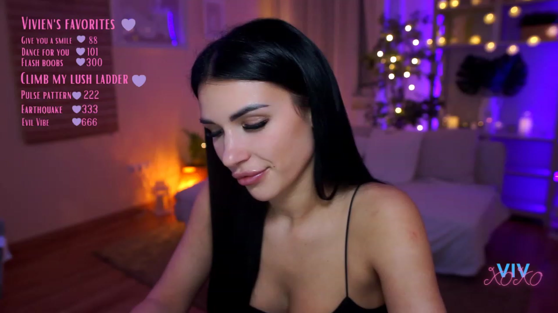 Gallery image thumbnail from kerelai's myfreecams stream on, 03/28/2023, 11:58 image 16 of 20