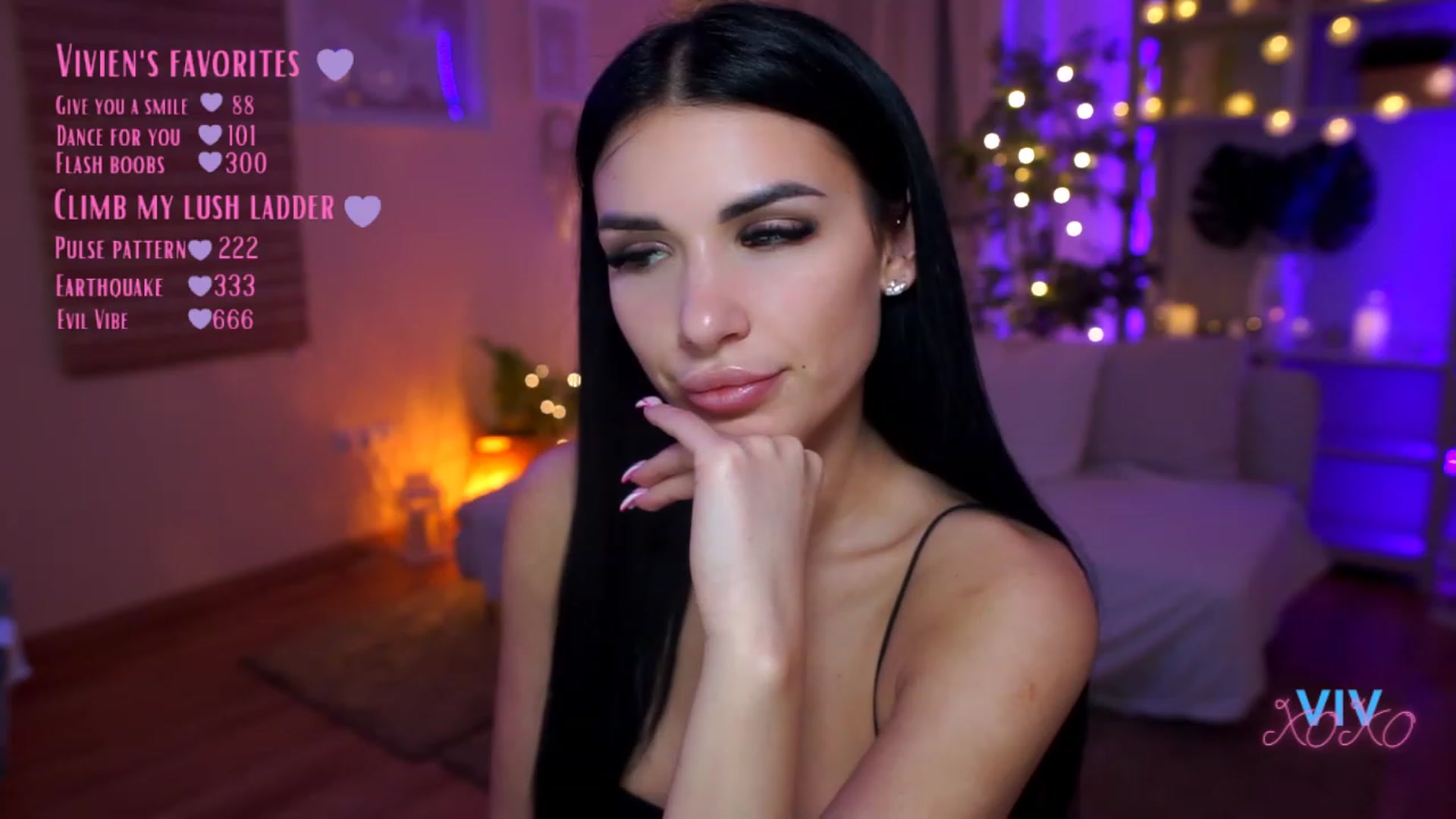 Gallery image thumbnail from kerelai's myfreecams stream on, 03/28/2023, 11:58 image 12 of 20