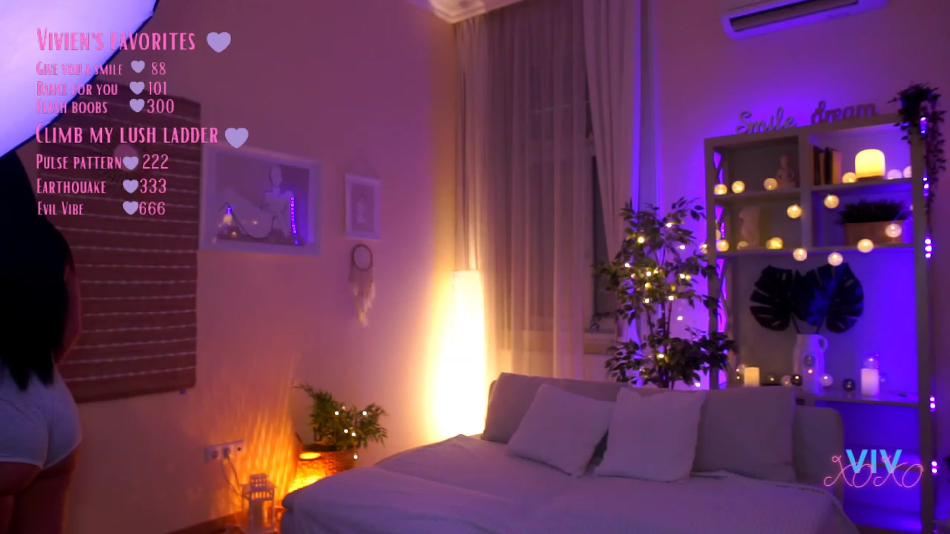 Gallery image thumbnail from kerelai's myfreecams stream on, 03/28/2023, 14:53 image 12 of 20