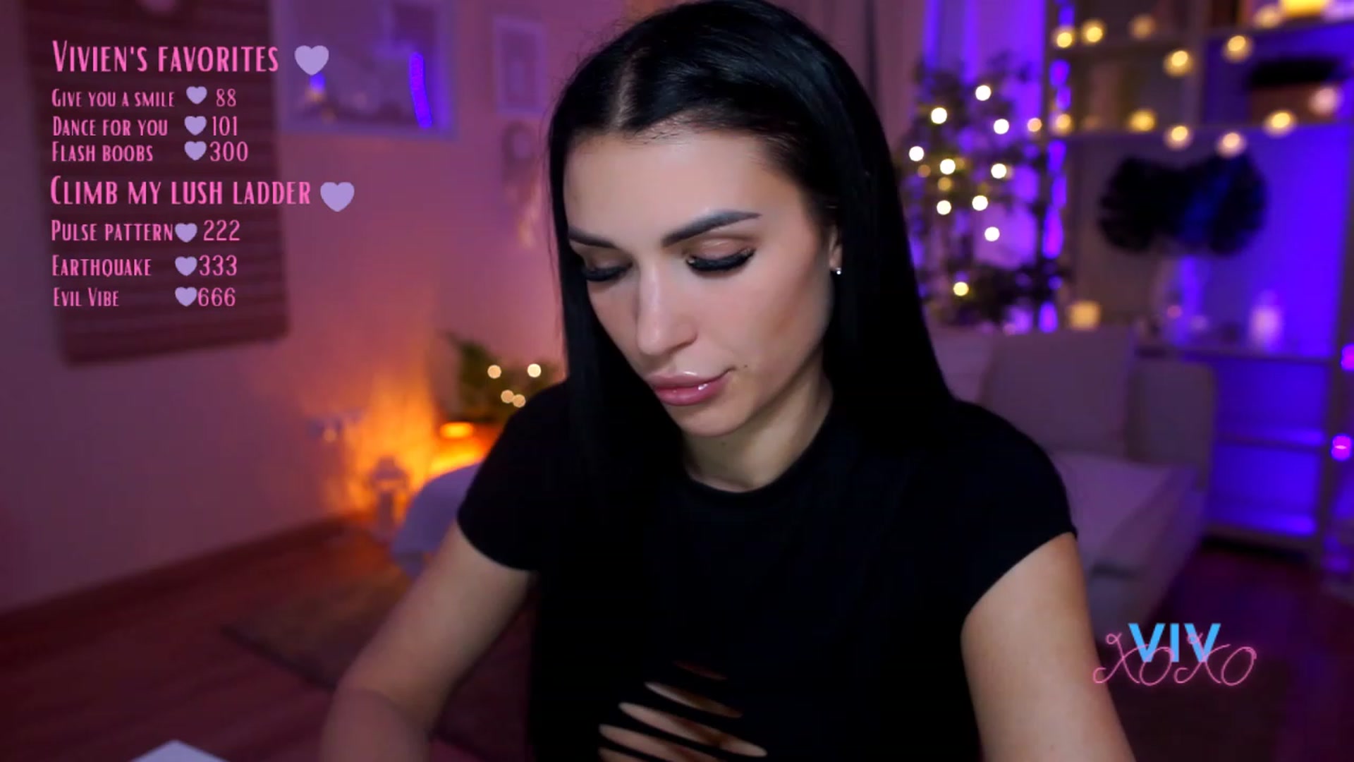 Gallery image thumbnail from kerelai's myfreecams stream on, 03/29/2023, 10:41 image 9 of 20