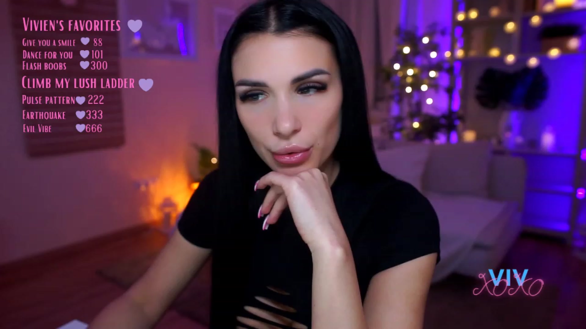 Gallery image thumbnail from kerelai's myfreecams stream on, 03/29/2023, 10:41 image 5 of 20