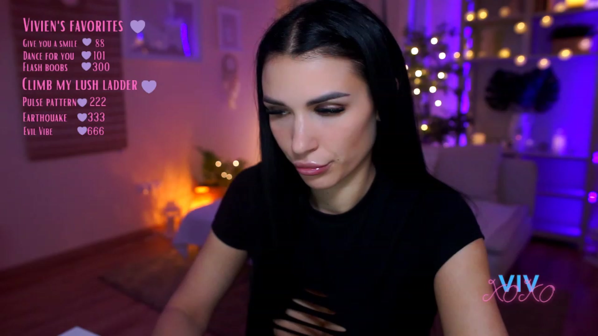 Gallery image thumbnail from kerelai's myfreecams stream on, 03/29/2023, 10:41 image 8 of 20