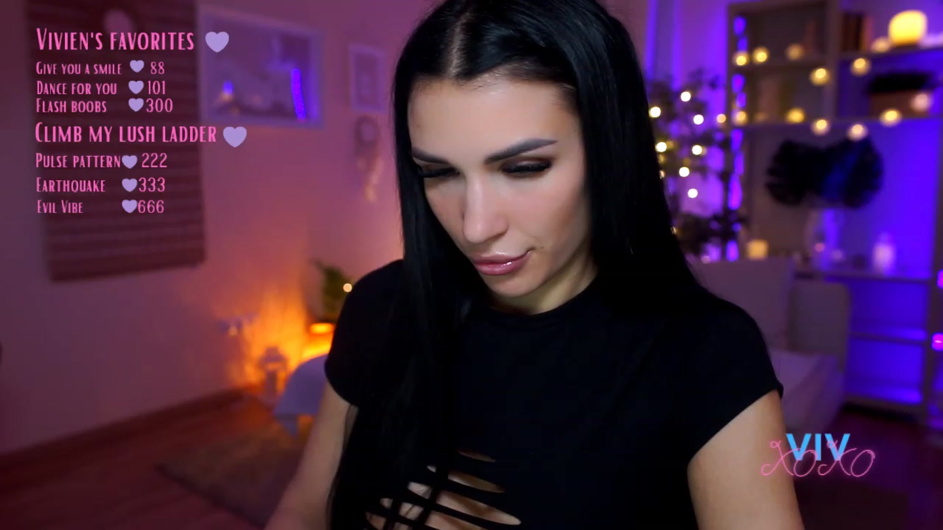 Gallery image thumbnail from kerelai's myfreecams stream on, 03/29/2023, 10:41 image 16 of 20