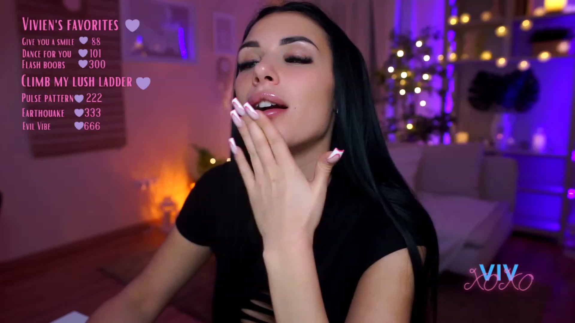 Gallery image thumbnail from kerelai's myfreecams stream on, 03/29/2023, 11:58 image 9 of 20