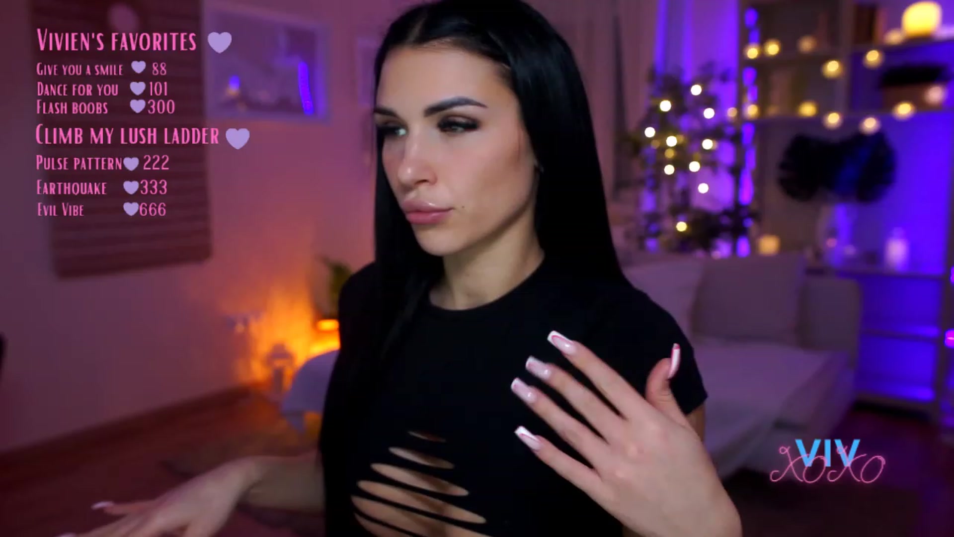 Gallery image thumbnail from kerelai's myfreecams stream on, 03/29/2023, 11:58 image 17 of 20