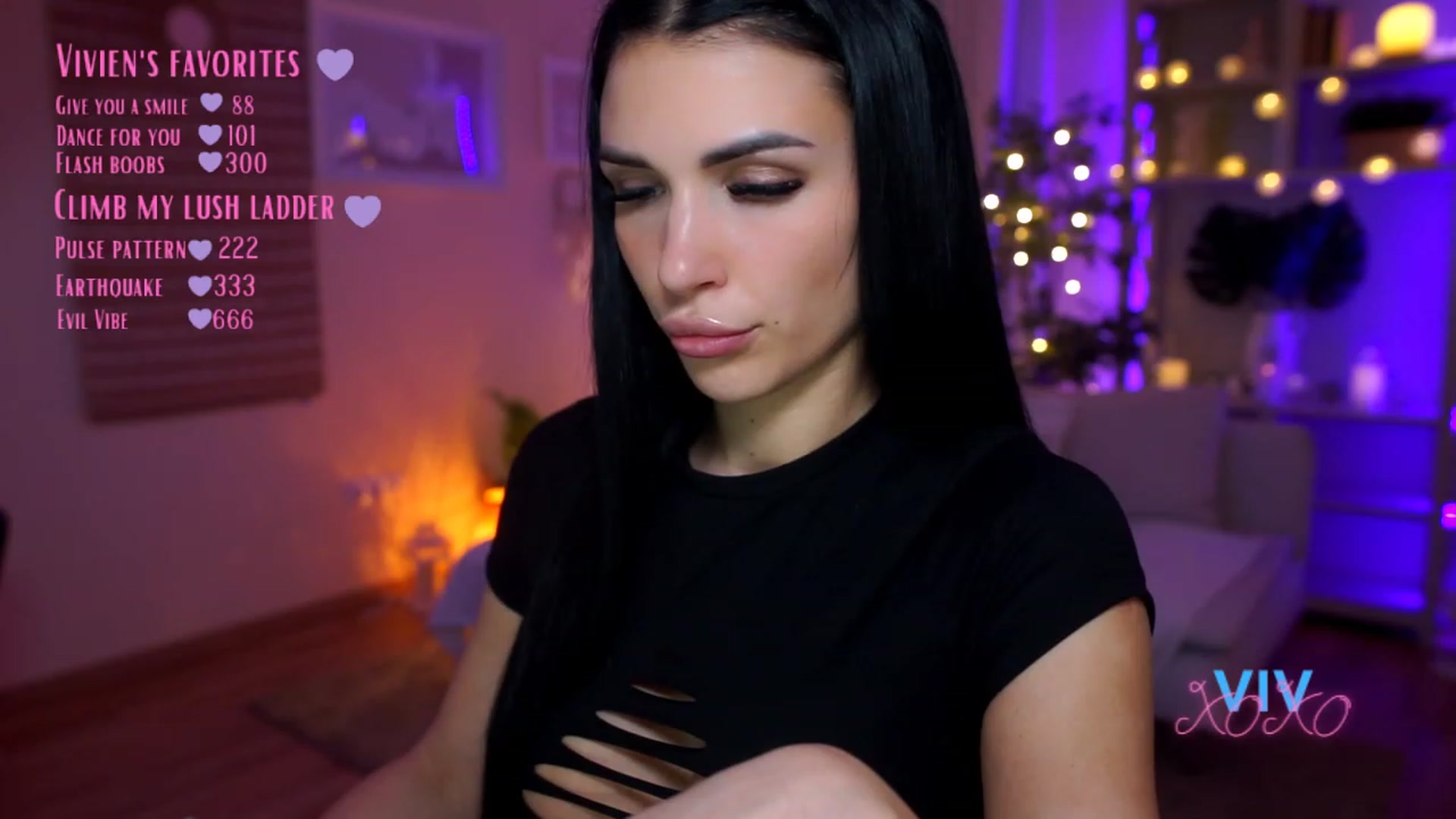 Gallery image thumbnail from kerelai's myfreecams stream on, 03/29/2023, 11:58 image 14 of 20