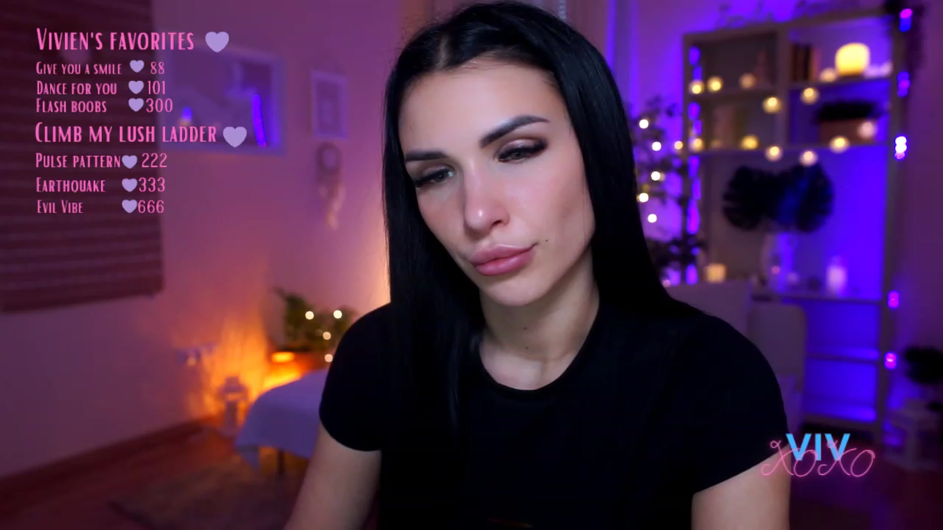 Gallery image thumbnail from kerelai's myfreecams stream on, 03/29/2023, 14:17 image 12 of 20
