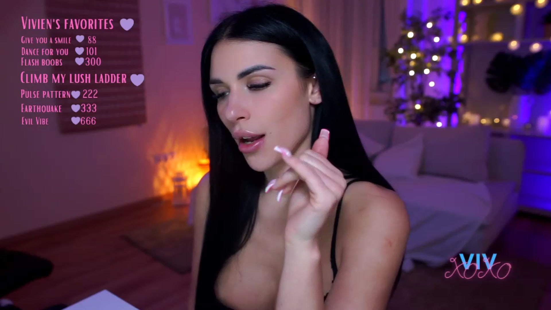 Gallery image thumbnail from kerelai's myfreecams stream on, 04/03/2023, 16:57 image 19 of 20