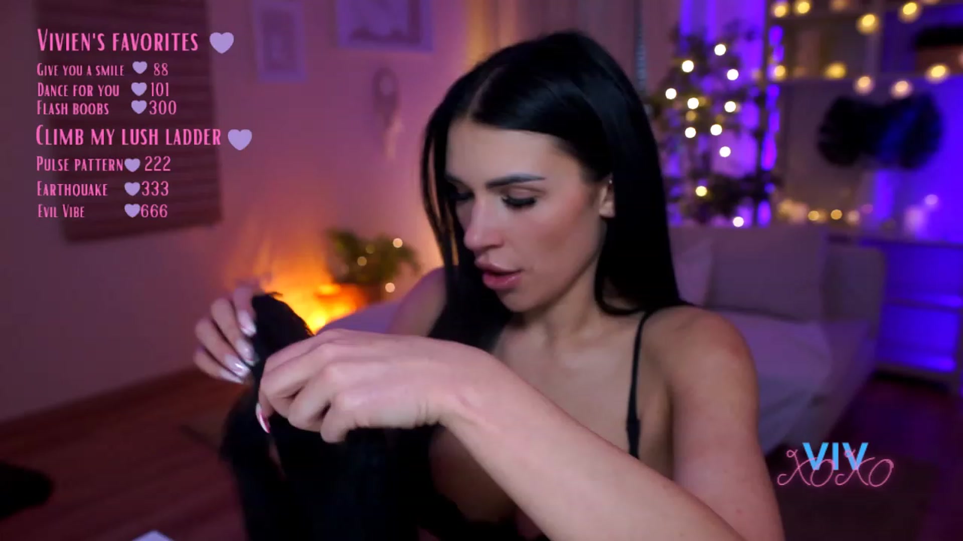 Gallery image thumbnail from kerelai's myfreecams stream on, 04/03/2023, 16:57 image 5 of 20