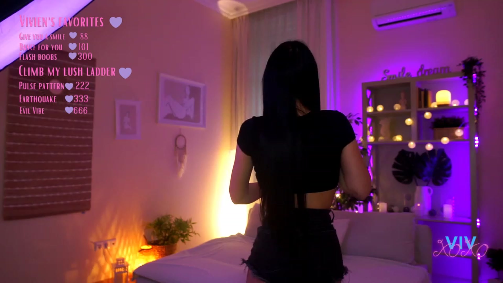 Gallery image thumbnail from kerelai's myfreecams stream on, 04/09/2023, 15:14 image 15 of 20