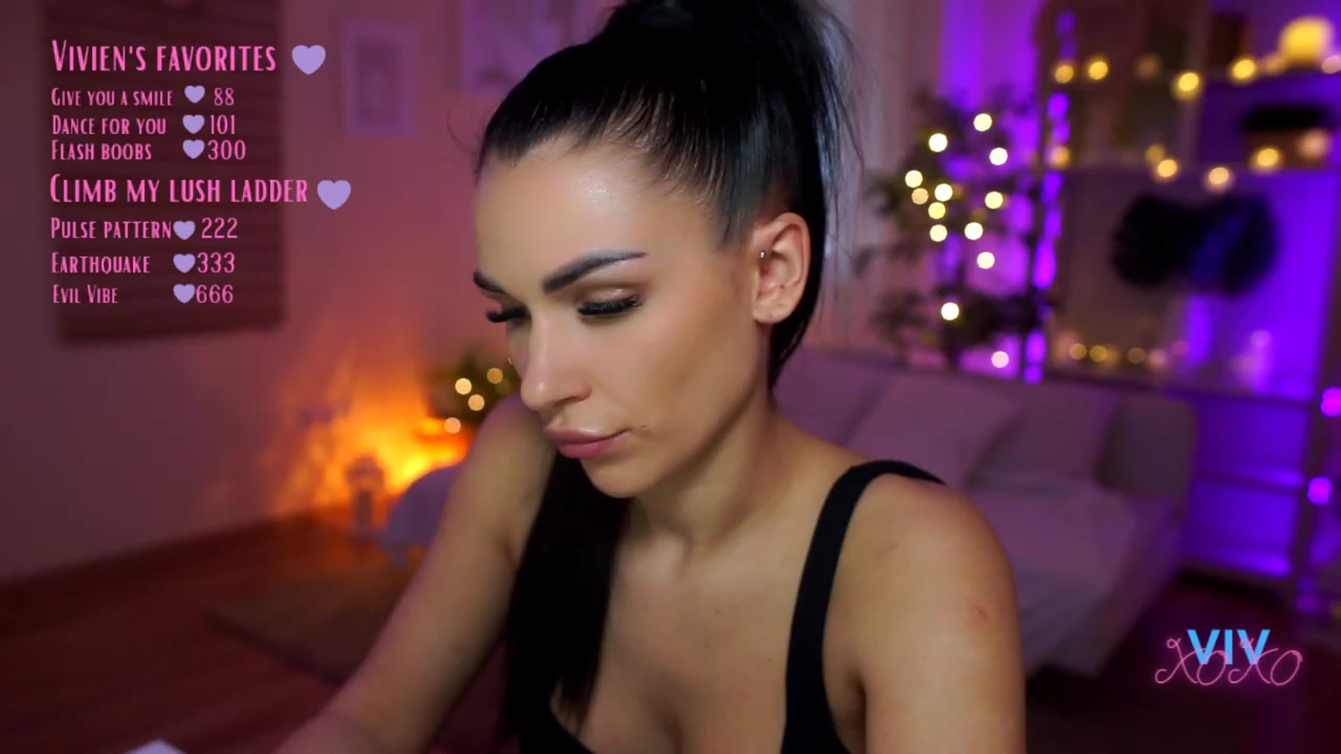 Gallery image thumbnail from kerelai's myfreecams stream on, 04/12/2023, 12:01 image 16 of 20