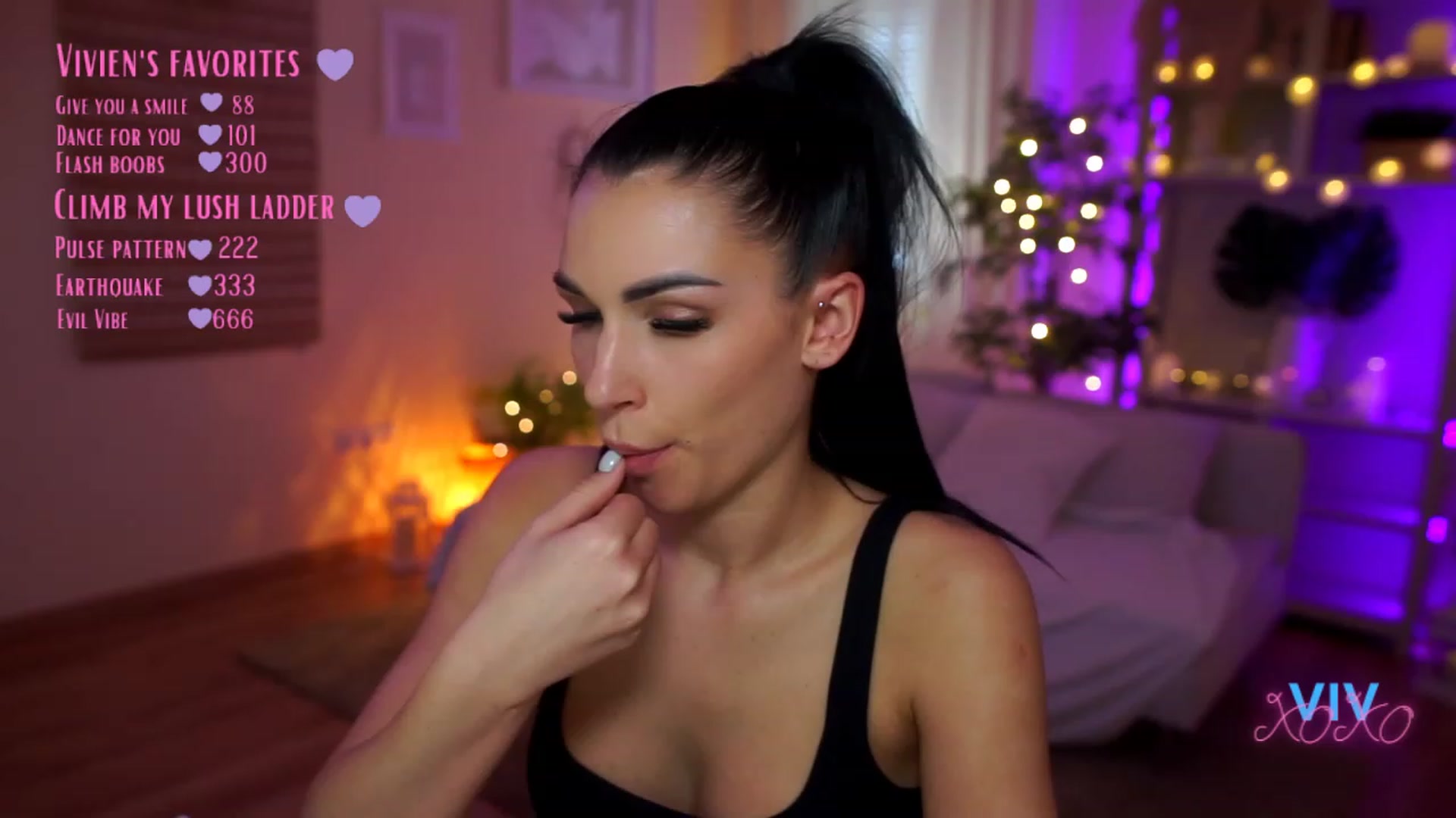 Gallery image thumbnail from kerelai's myfreecams stream on, 04/12/2023, 14:45 image 18 of 20