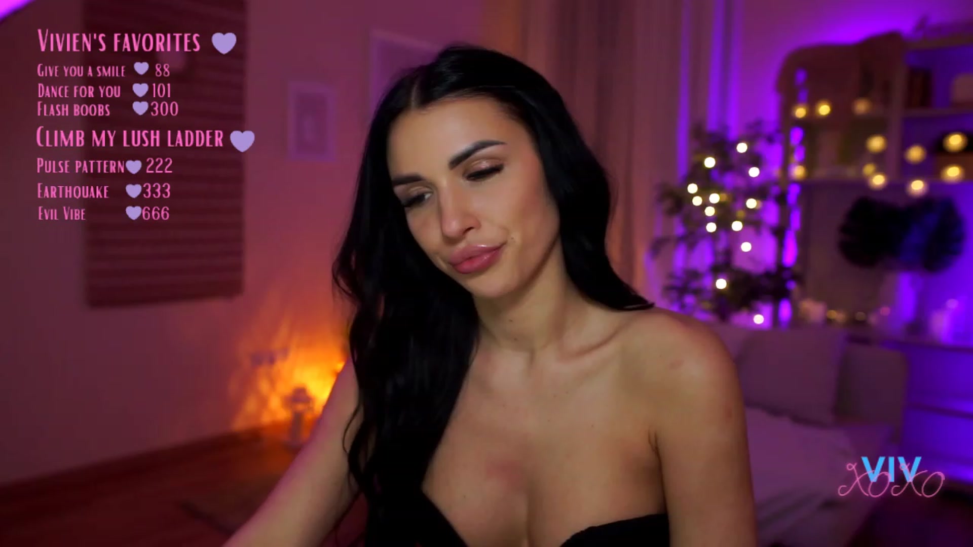 Gallery image thumbnail from kerelai's myfreecams stream on, 04/13/2023, 20:32 image 16 of 20