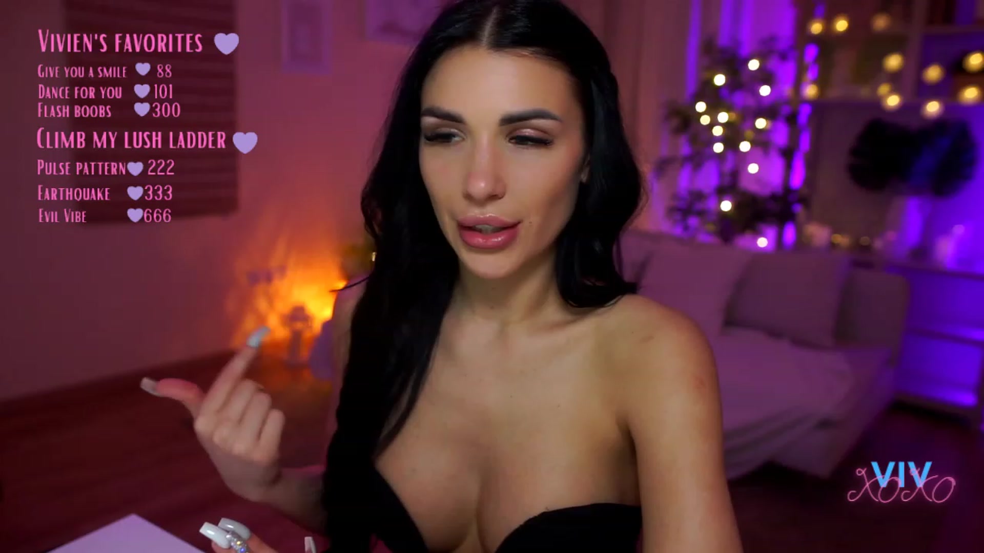 Gallery image thumbnail from kerelai's myfreecams stream on, 04/13/2023, 20:32 image 12 of 20