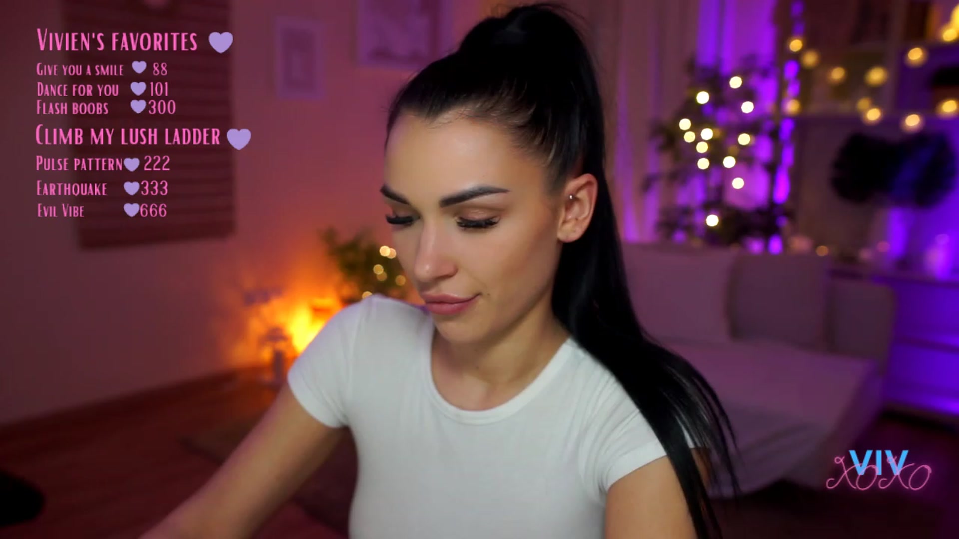 Gallery image thumbnail from kerelai's myfreecams stream on, 04/15/2023, 17:59 image 14 of 20