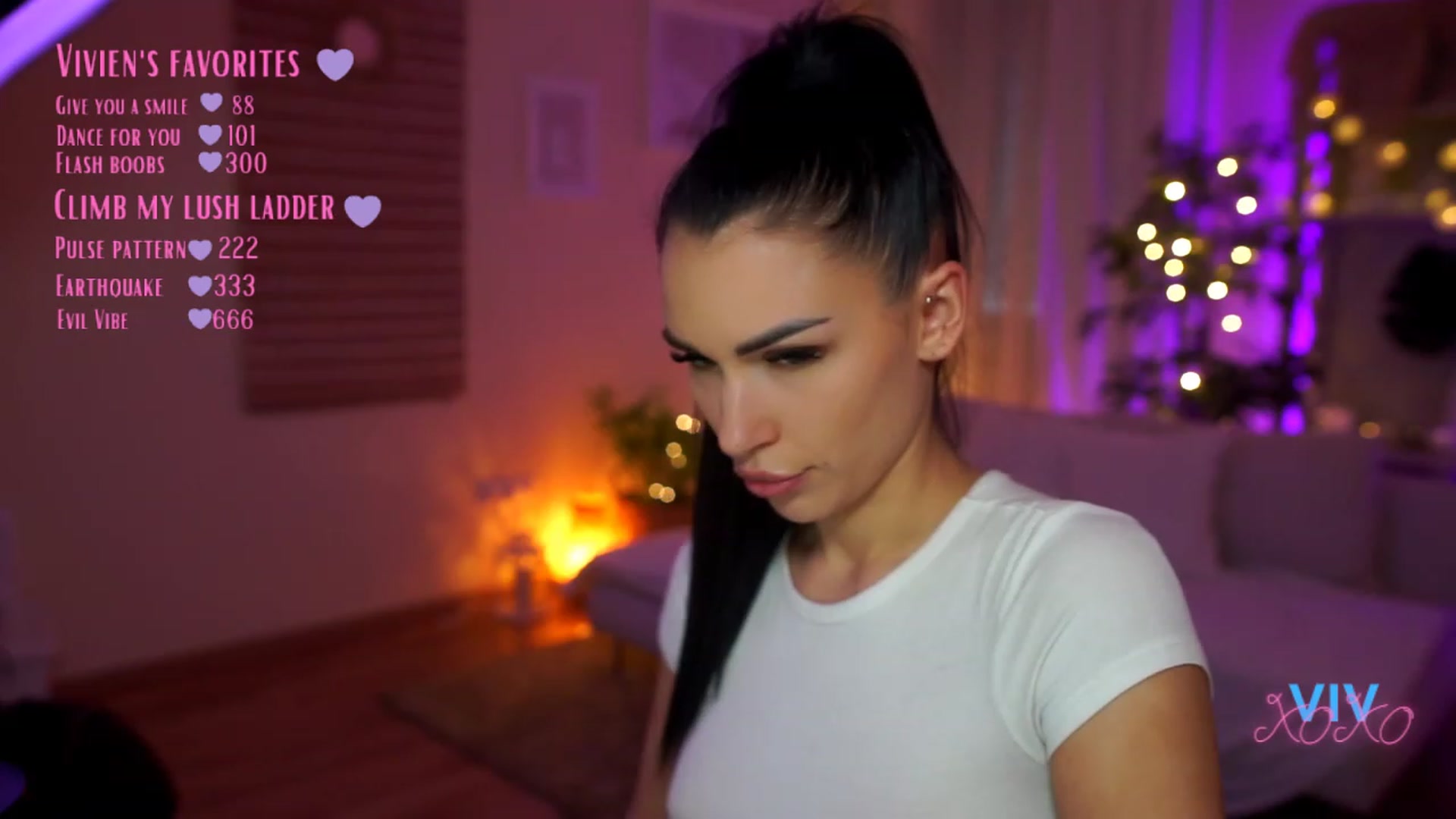 Gallery image thumbnail from kerelai's myfreecams stream on, 04/15/2023, 17:59 image 9 of 20