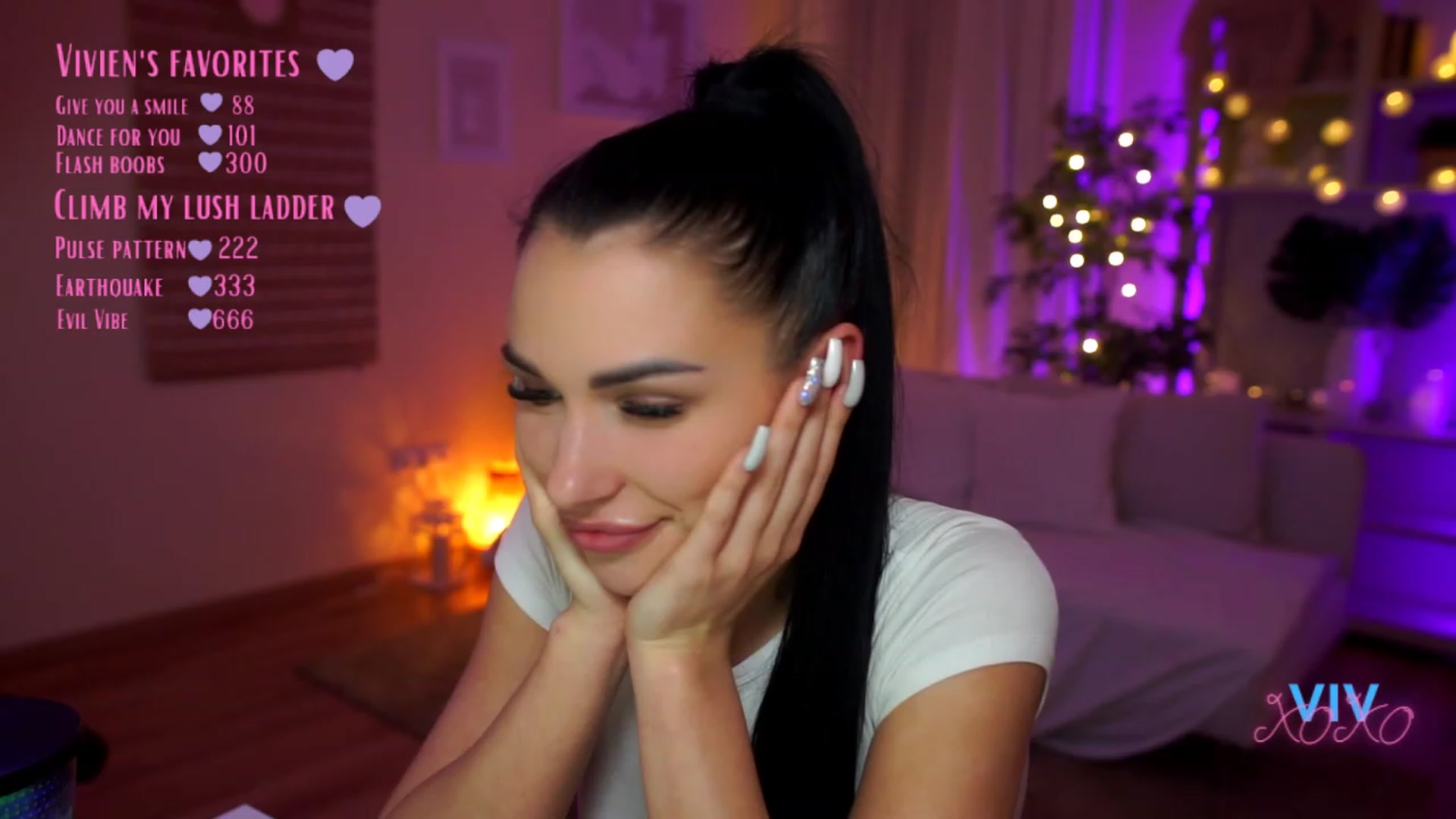 Gallery image thumbnail from kerelai's myfreecams stream on, 04/15/2023, 19:36 image 7 of 20