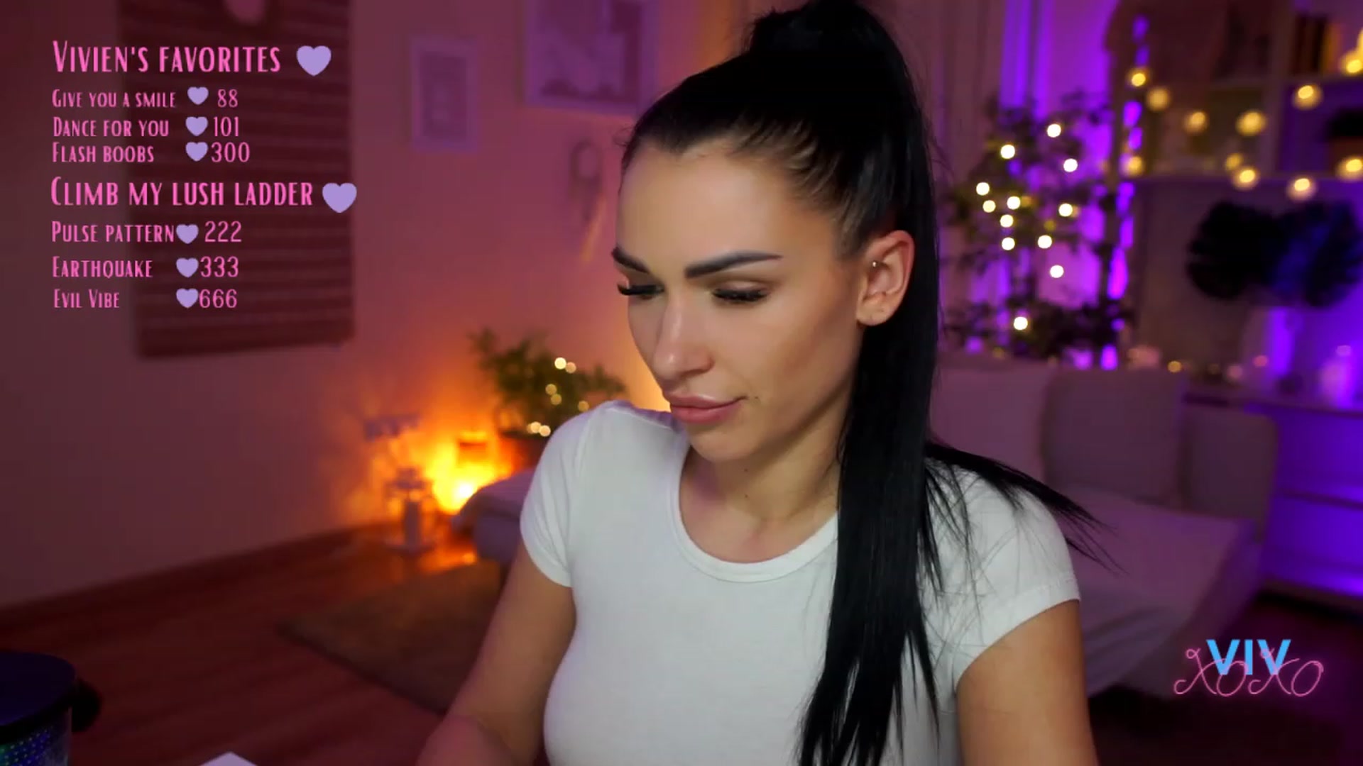 Gallery image thumbnail from kerelai's myfreecams stream on, 04/15/2023, 19:36 image 8 of 20