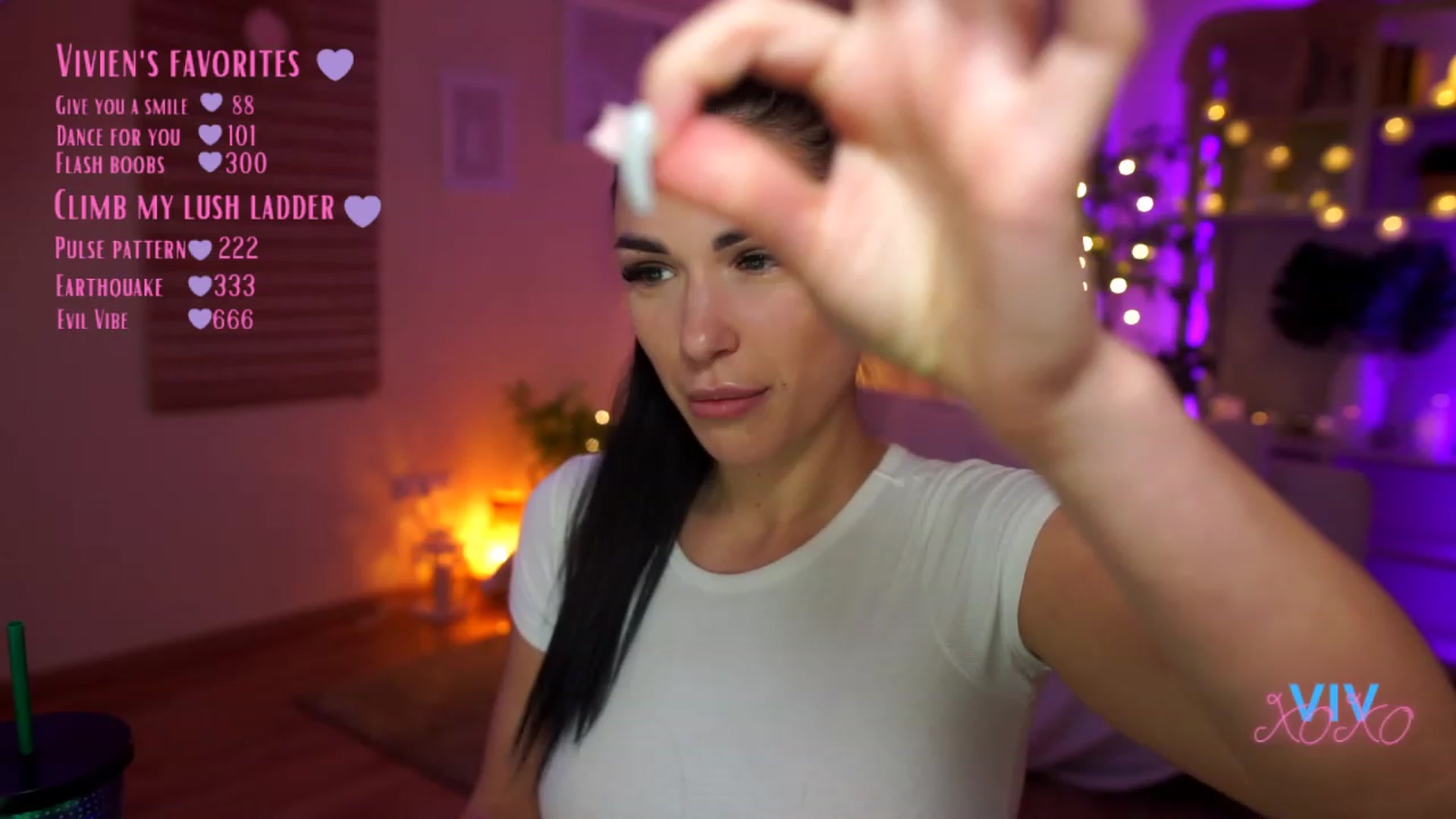 Gallery image thumbnail from kerelai's myfreecams stream on, 04/15/2023, 19:36 image 2 of 20