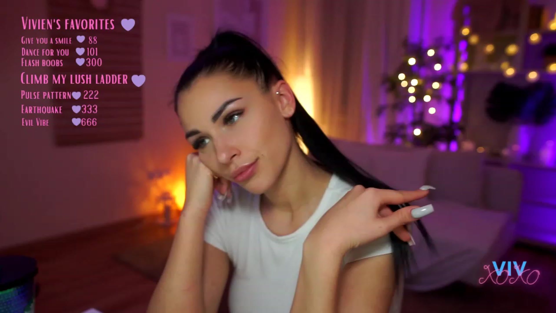 Gallery image thumbnail from kerelai's myfreecams stream on, 04/15/2023, 19:36 image 11 of 20