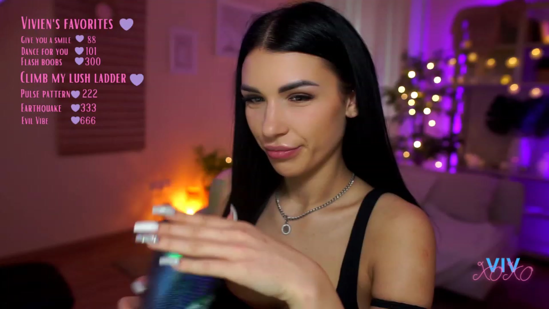 Gallery image thumbnail from kerelai's myfreecams stream on, 04/17/2023, 12:08 image 8 of 20