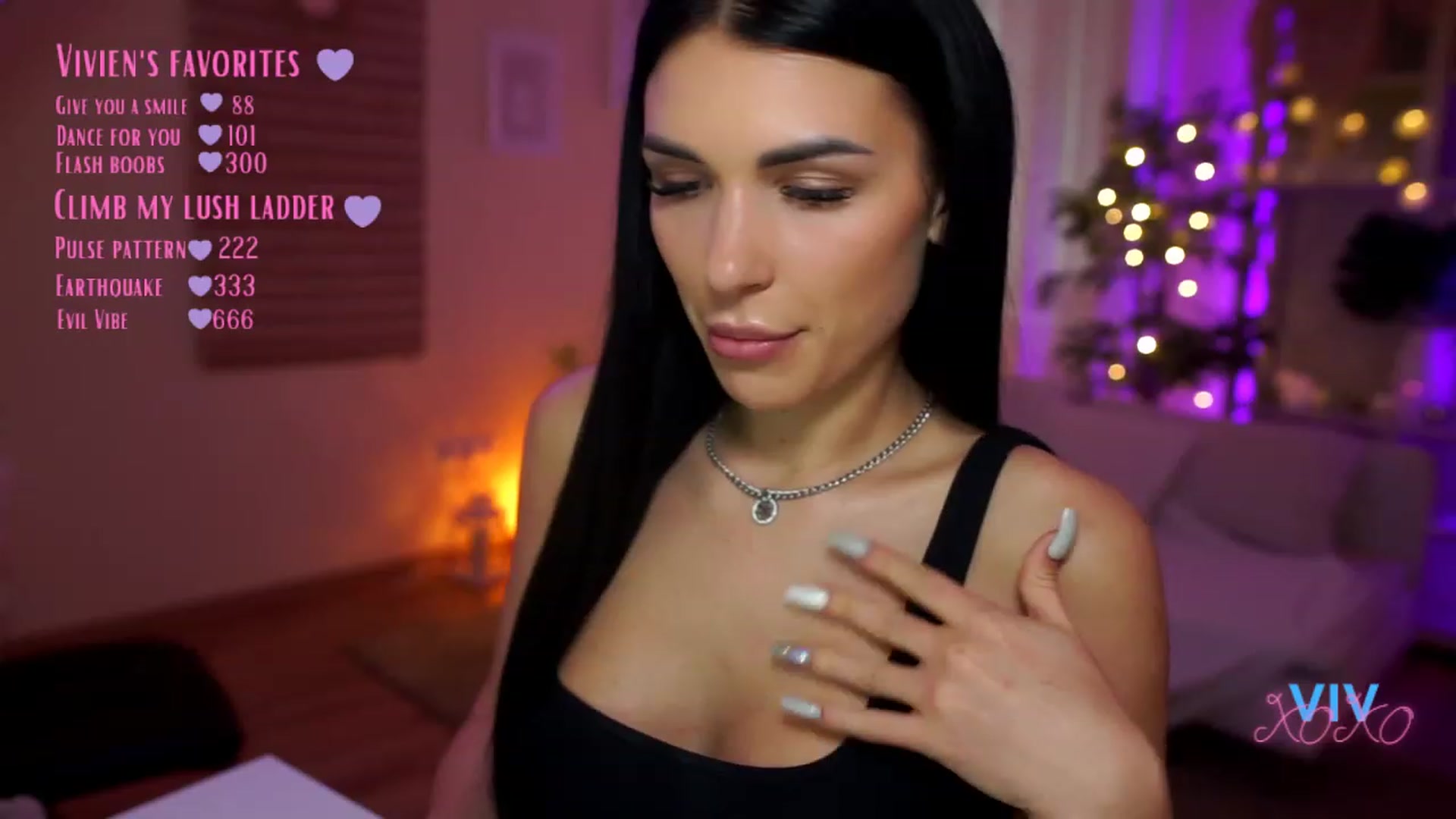 Gallery image thumbnail from kerelai's myfreecams stream on, 04/17/2023, 12:08 image 19 of 20