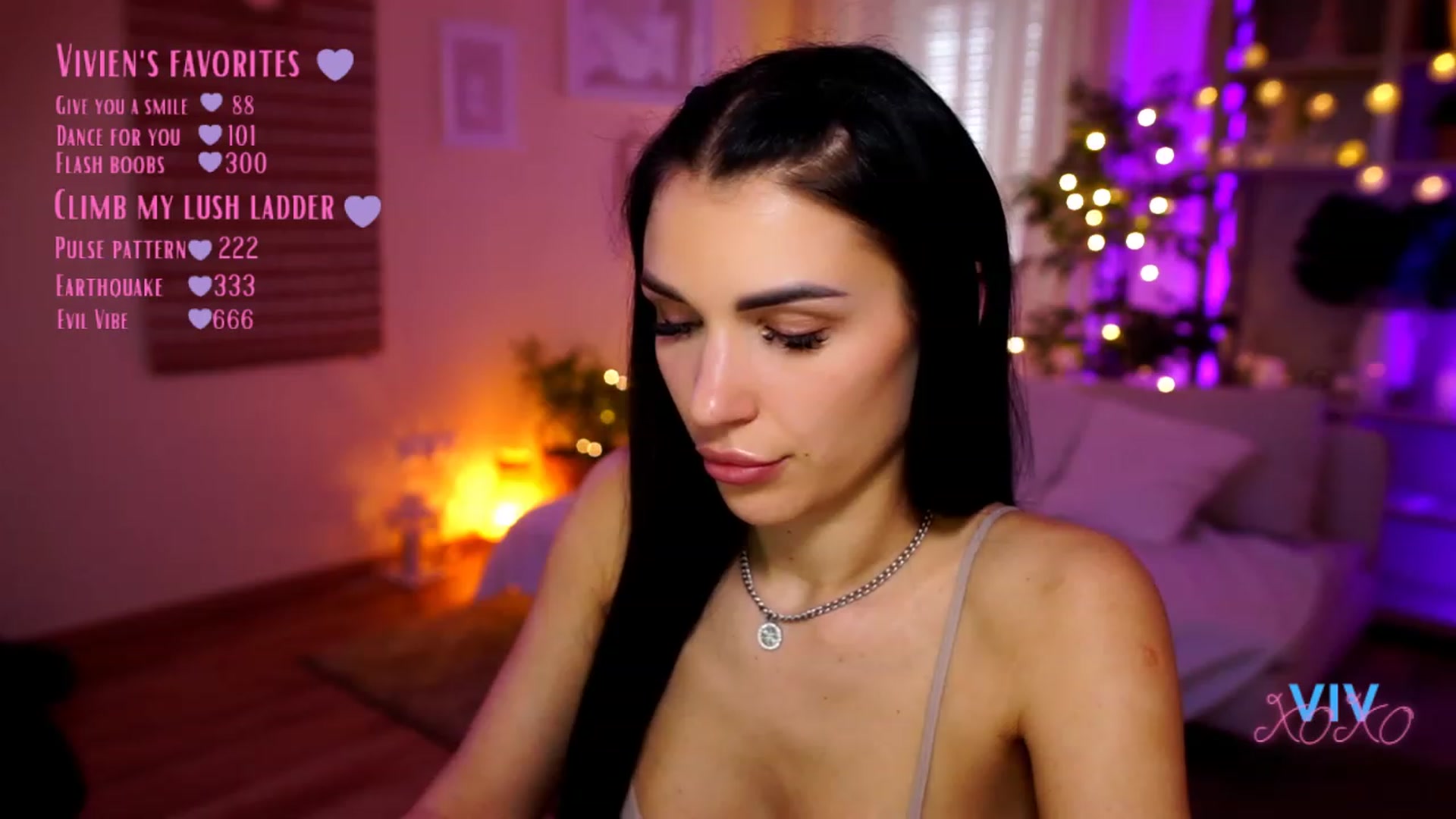 Gallery image thumbnail from kerelai's myfreecams stream on, 04/19/2023, 15:14 image 10 of 20
