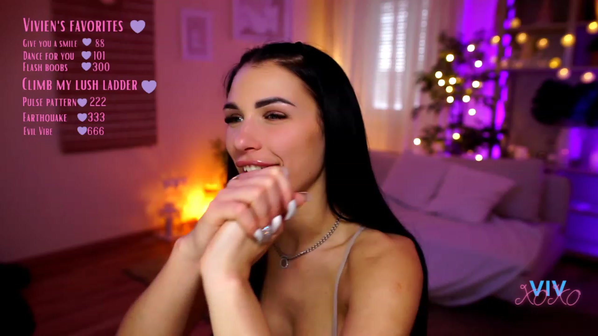 Gallery image thumbnail from kerelai's myfreecams stream on, 04/19/2023, 15:14 image 11 of 20