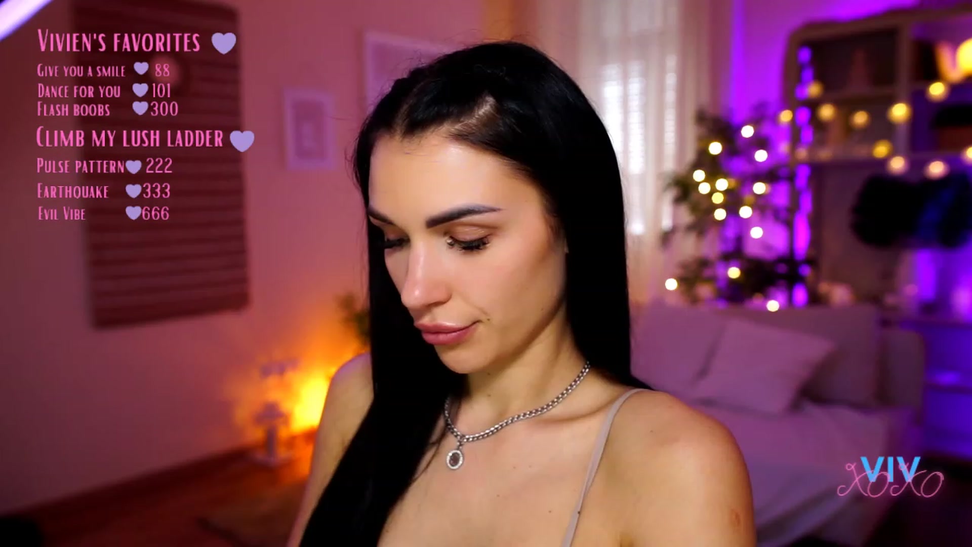 Gallery image thumbnail from kerelai's myfreecams stream on, 04/19/2023, 15:14 image 14 of 20