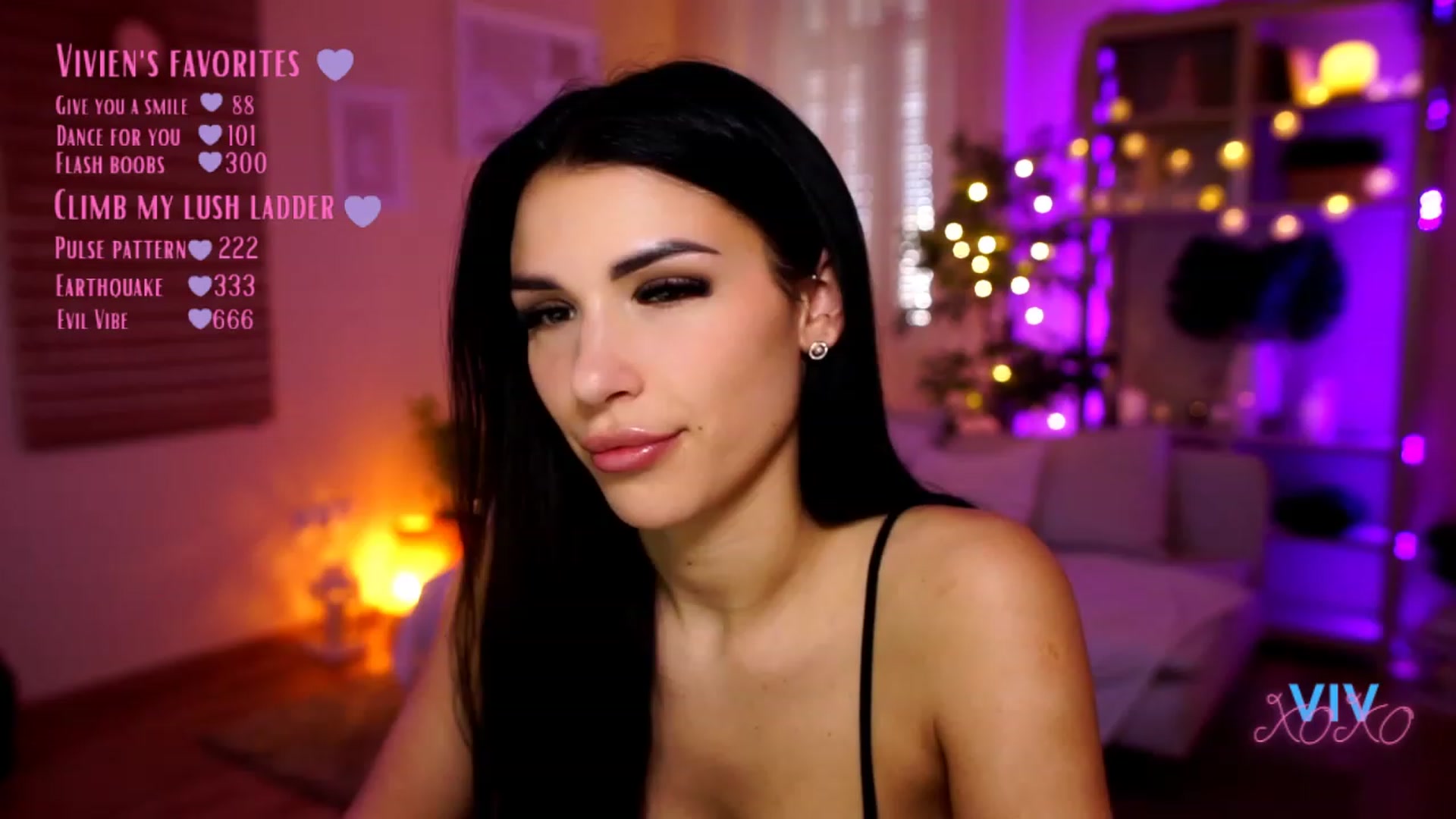 Gallery image thumbnail from kerelai's myfreecams stream on, 04/21/2023, 11:24 image 2 of 20