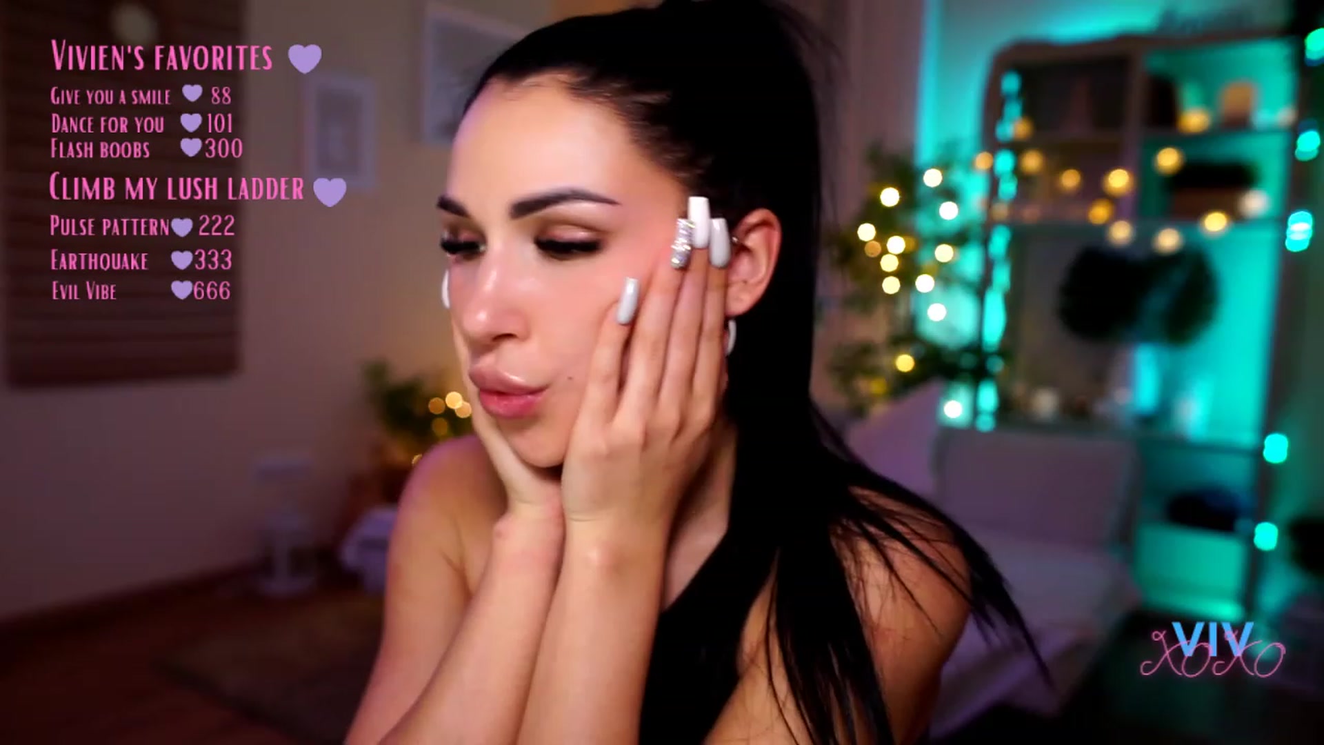 Gallery image thumbnail from kerelai's myfreecams stream on, 04/23/2023, 18:01 image 15 of 20