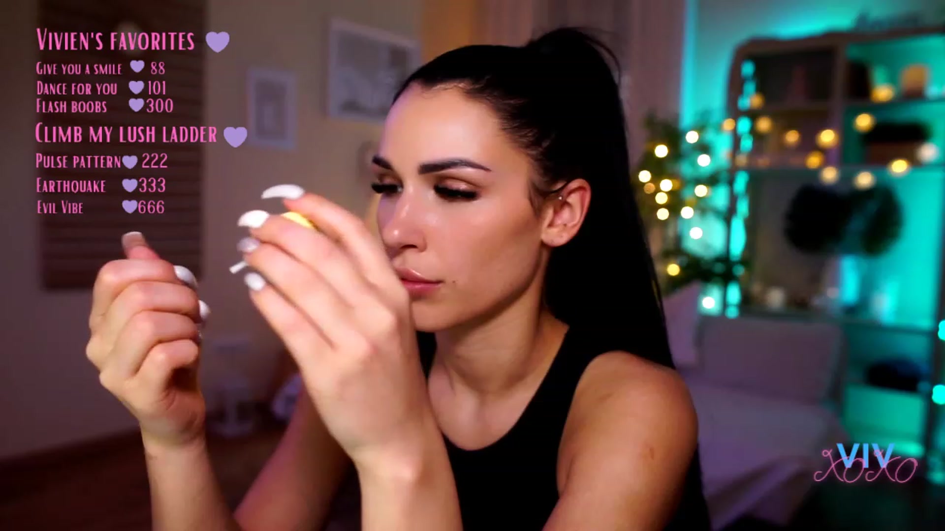 Gallery image thumbnail from kerelai's myfreecams stream on, 04/23/2023, 18:01 image 7 of 20