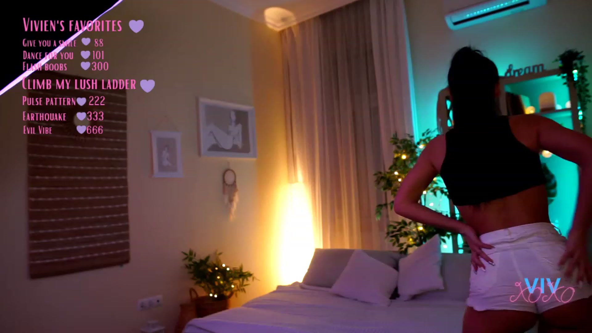 Gallery image thumbnail from kerelai's myfreecams stream on, 04/23/2023, 19:34 image 13 of 20