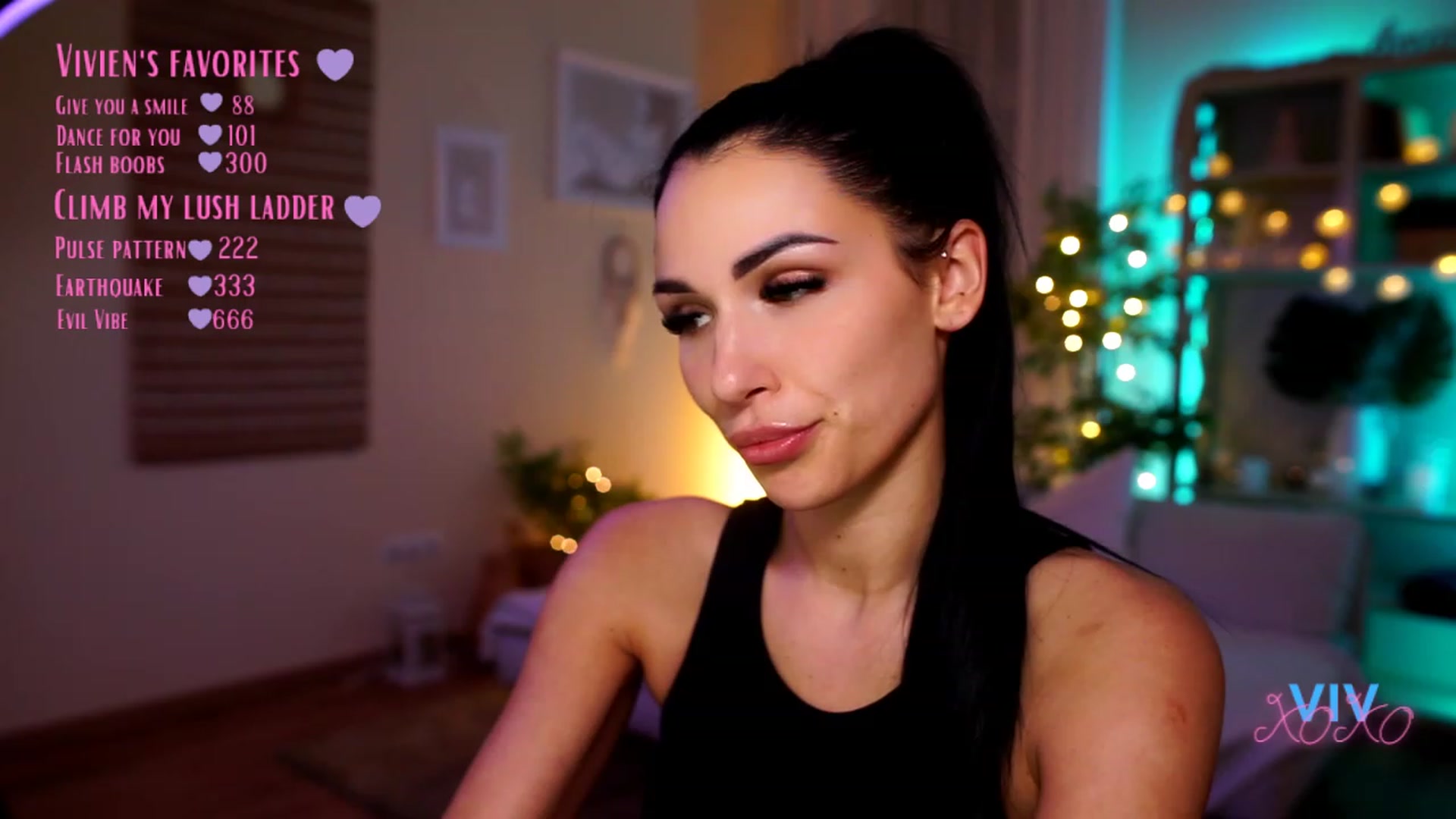 Gallery image thumbnail from kerelai's myfreecams stream on, 04/23/2023, 19:34 image 11 of 20