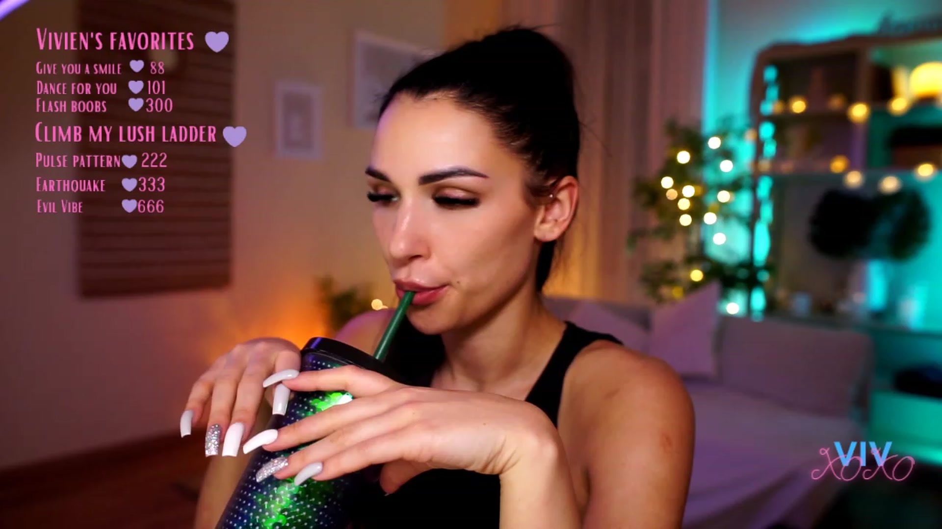 Gallery image thumbnail from kerelai's myfreecams stream on, 04/23/2023, 20:03 image 7 of 20