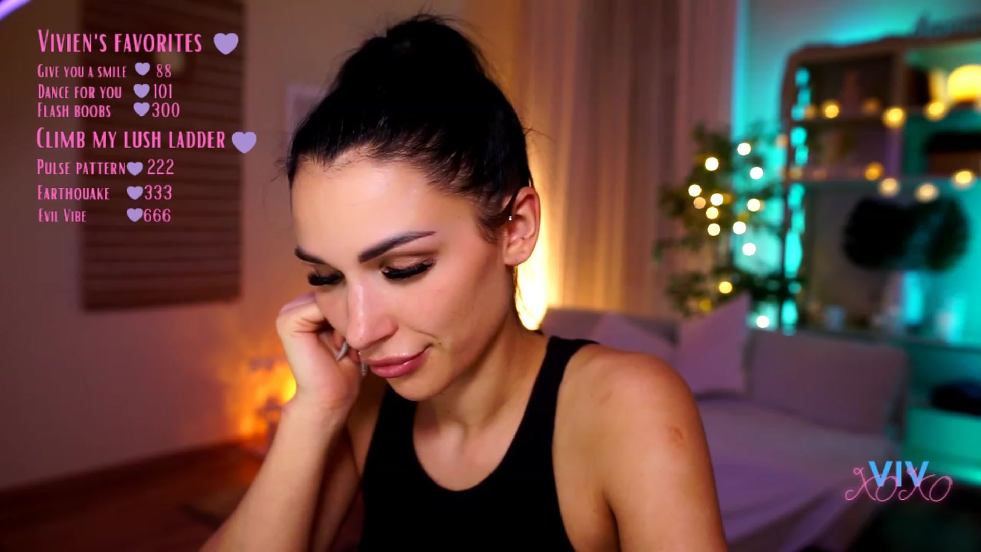 Gallery image thumbnail from kerelai's myfreecams stream on, 04/23/2023, 20:03 image 16 of 20