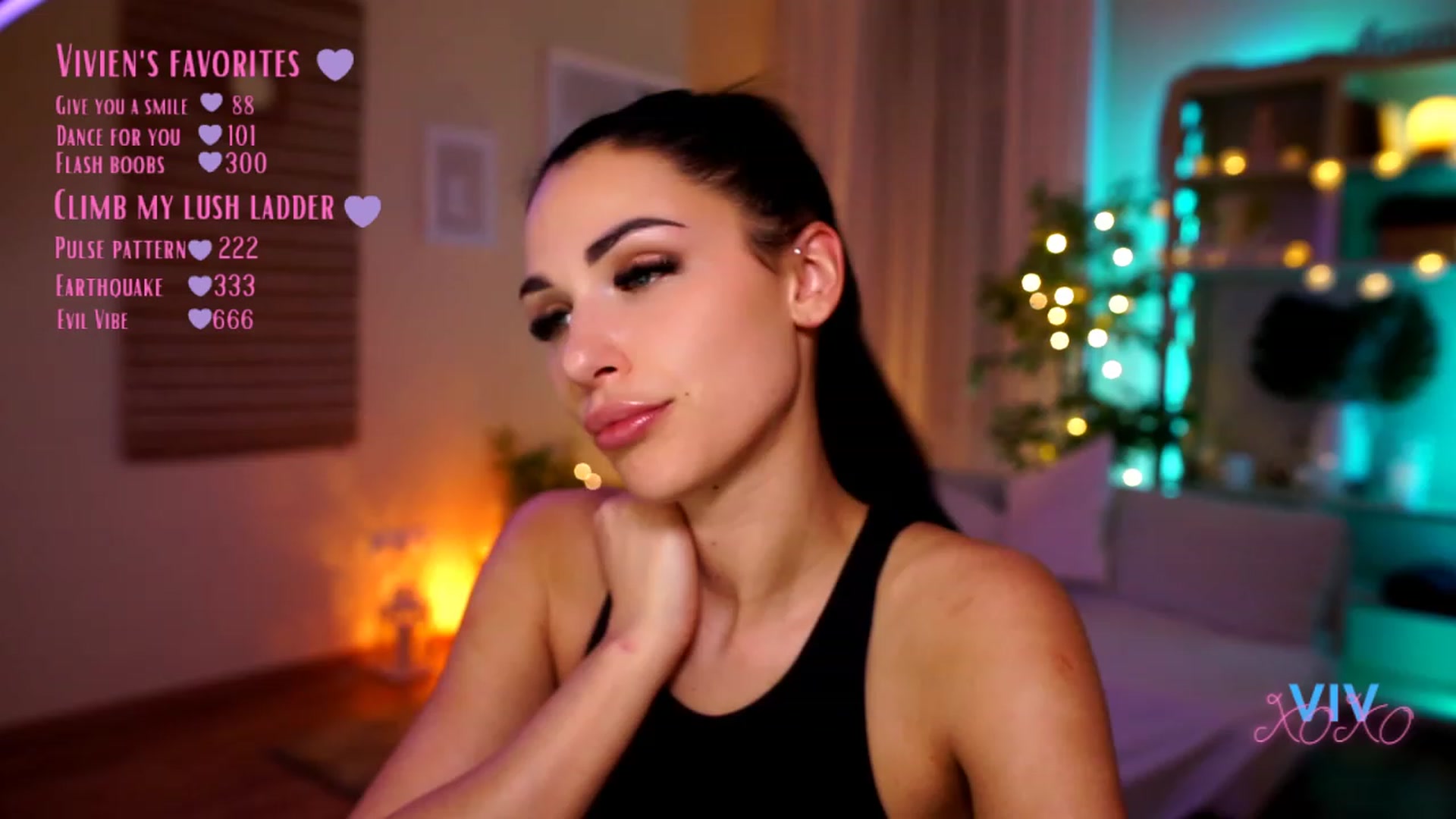 Gallery image thumbnail from kerelai's myfreecams stream on, 04/23/2023, 20:03 image 1 of 20