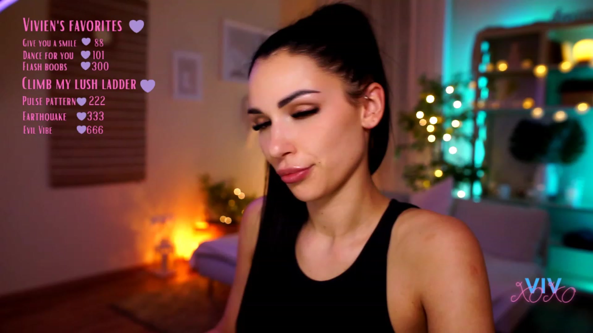 Gallery image thumbnail from kerelai's myfreecams stream on, 04/23/2023, 20:03 image 6 of 20