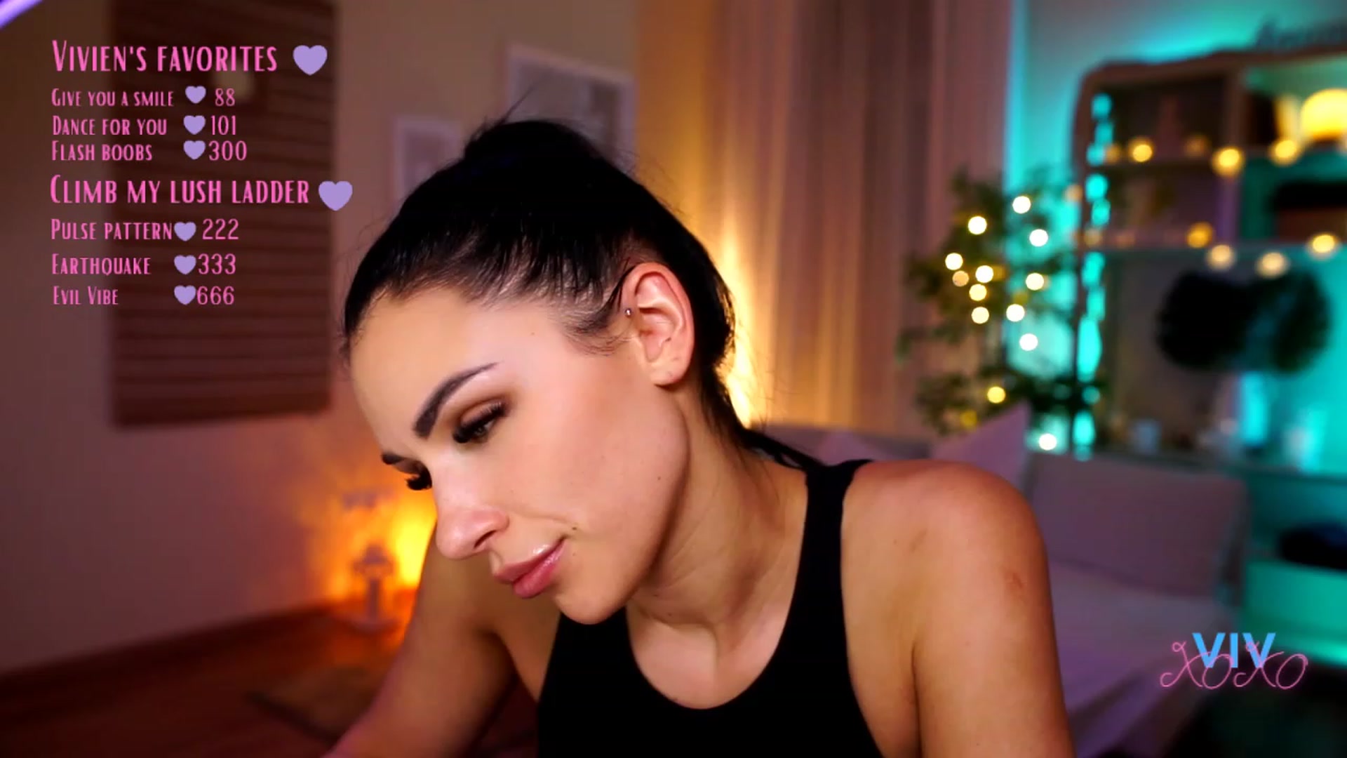 Gallery image thumbnail from kerelai's myfreecams stream on, 04/23/2023, 20:03 image 8 of 20